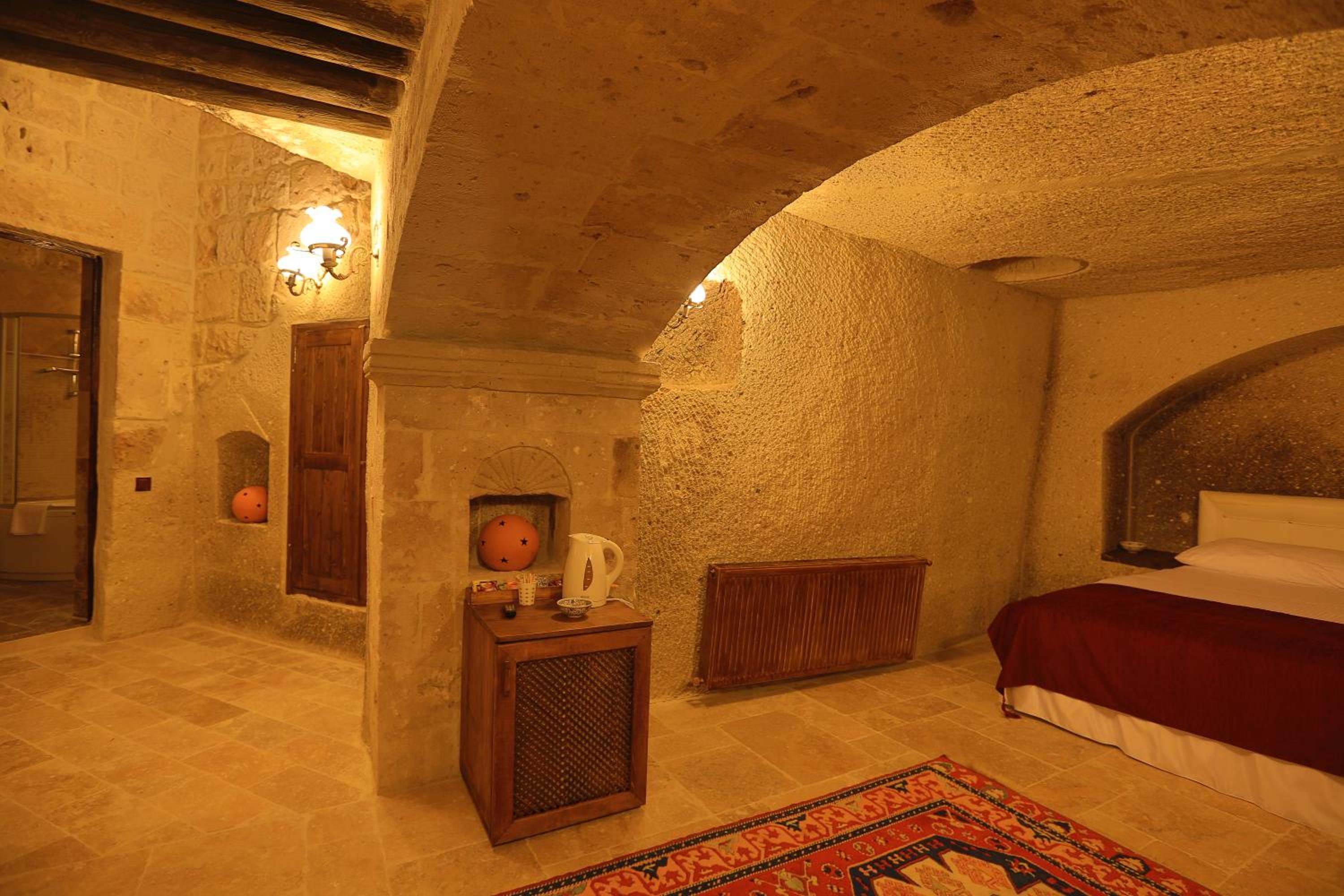 Cave Suite