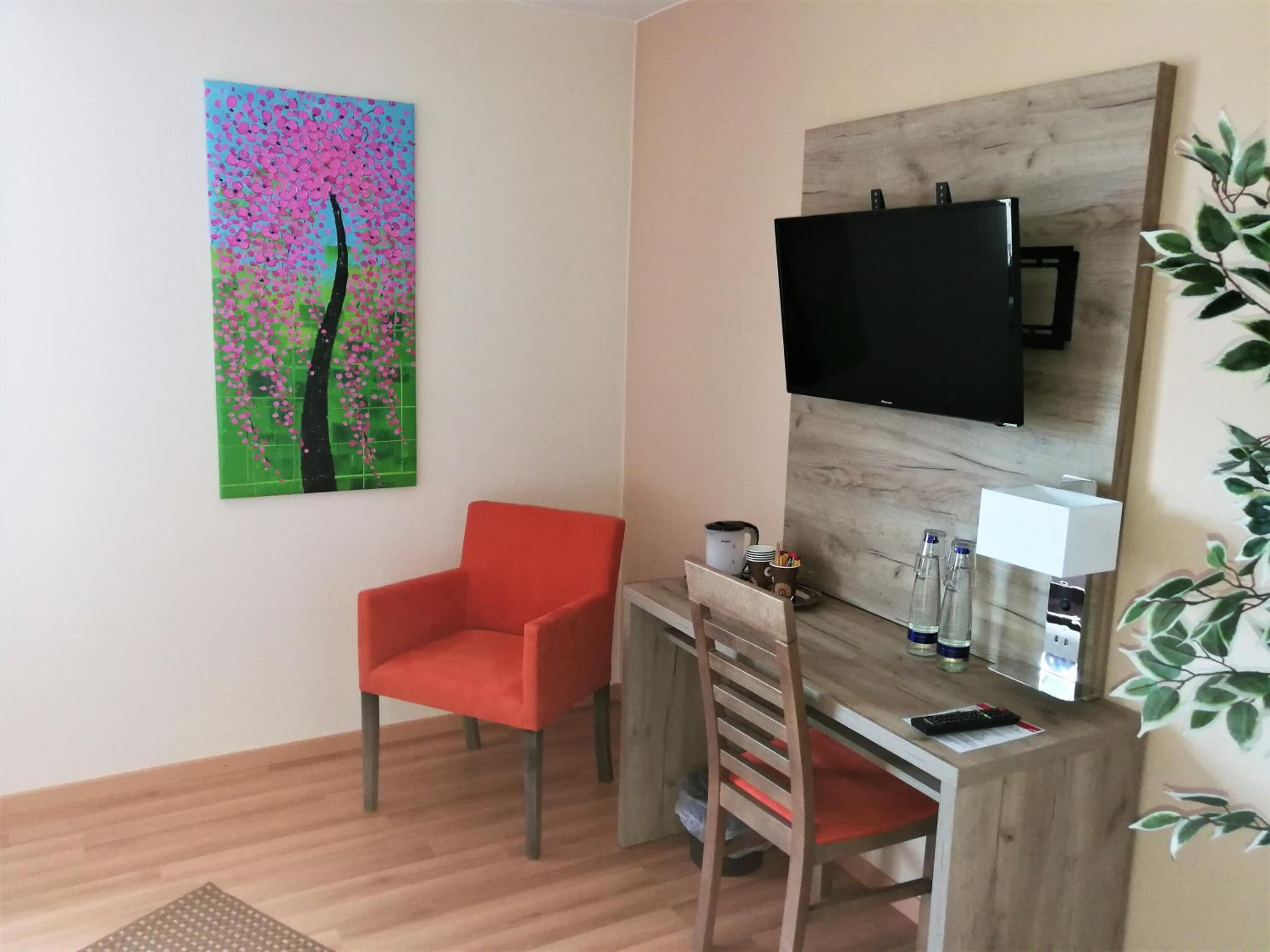Double Room - Photo 6