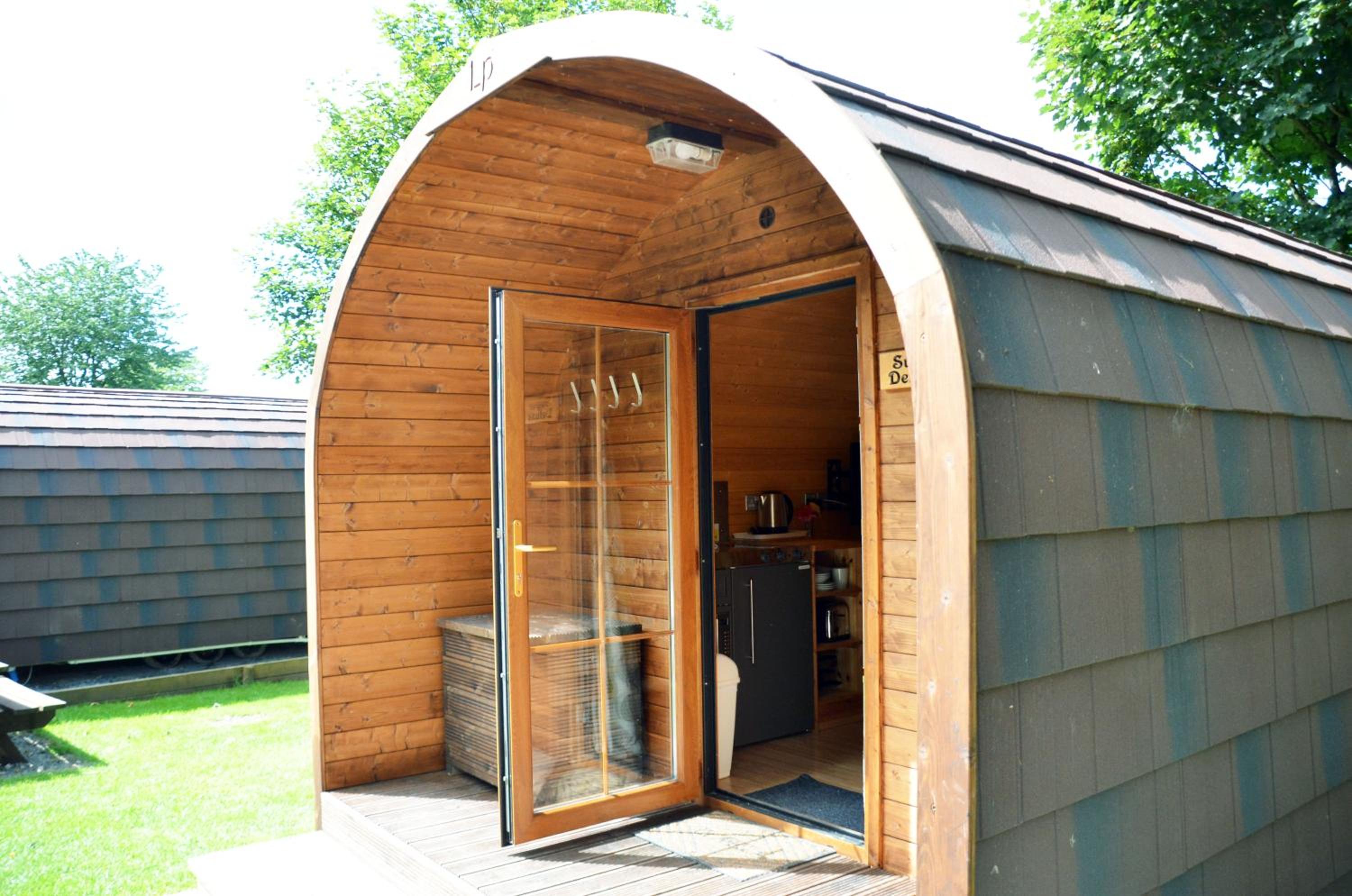 Super Deluxe Glamping Pod - Dog Friendly photo 2