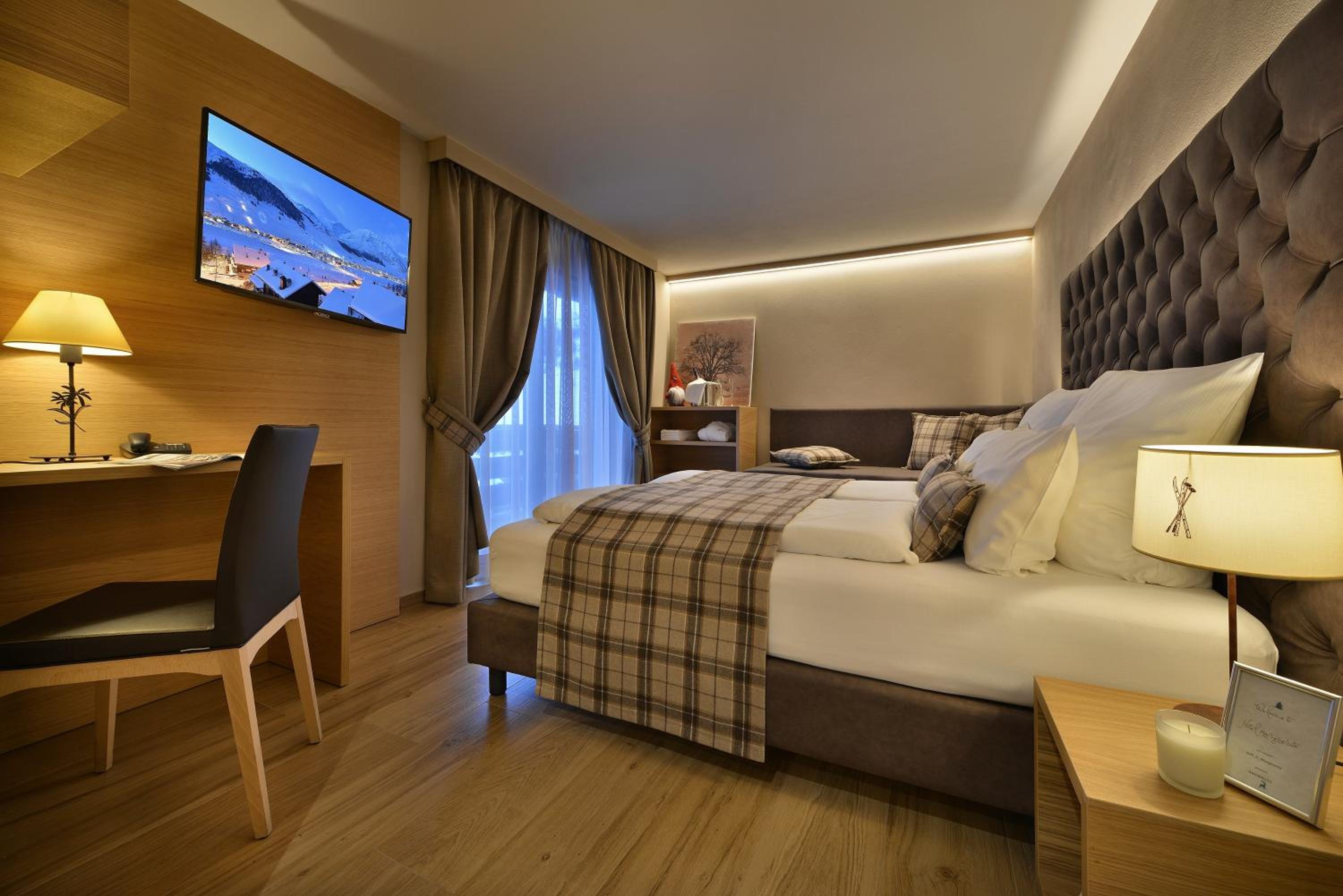 Deluxe Triple Room - Photo 4