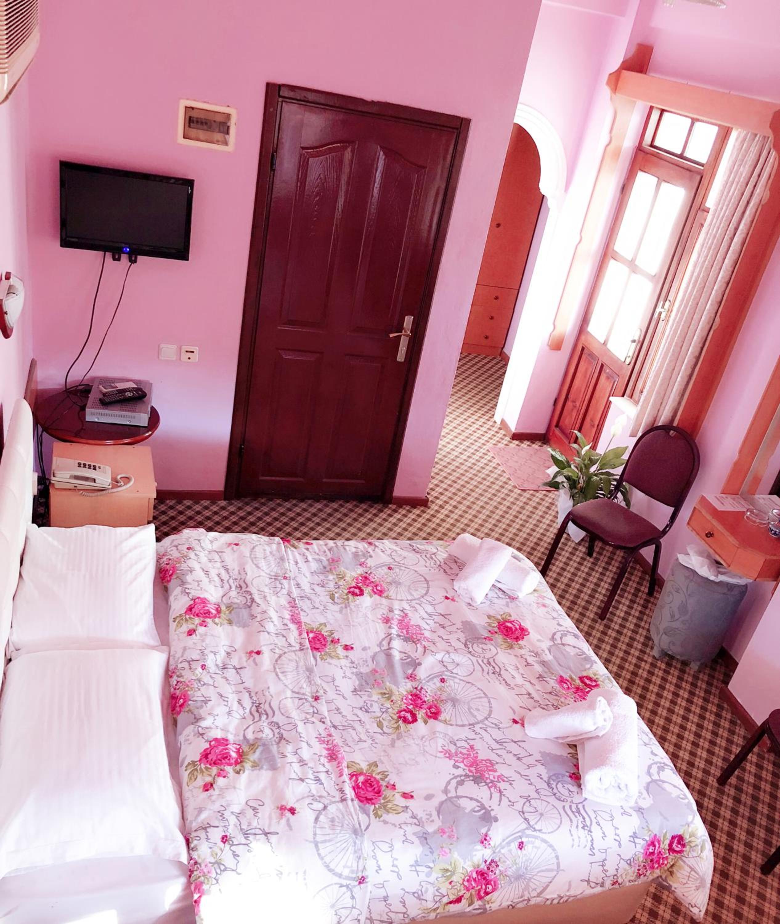 Suite with Balcony photo 3