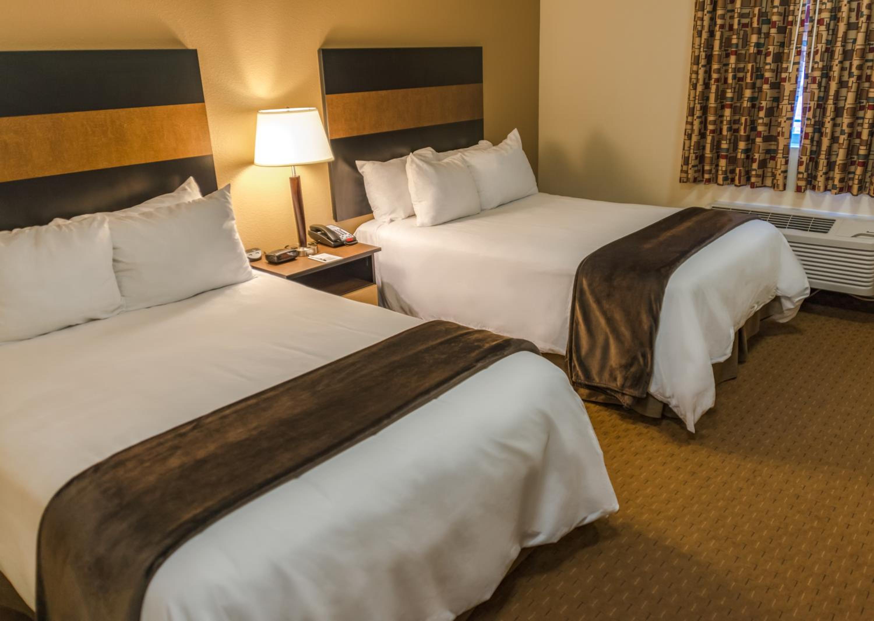 Room with Two Double Beds - Hearing & Mobility Accessible photo 3