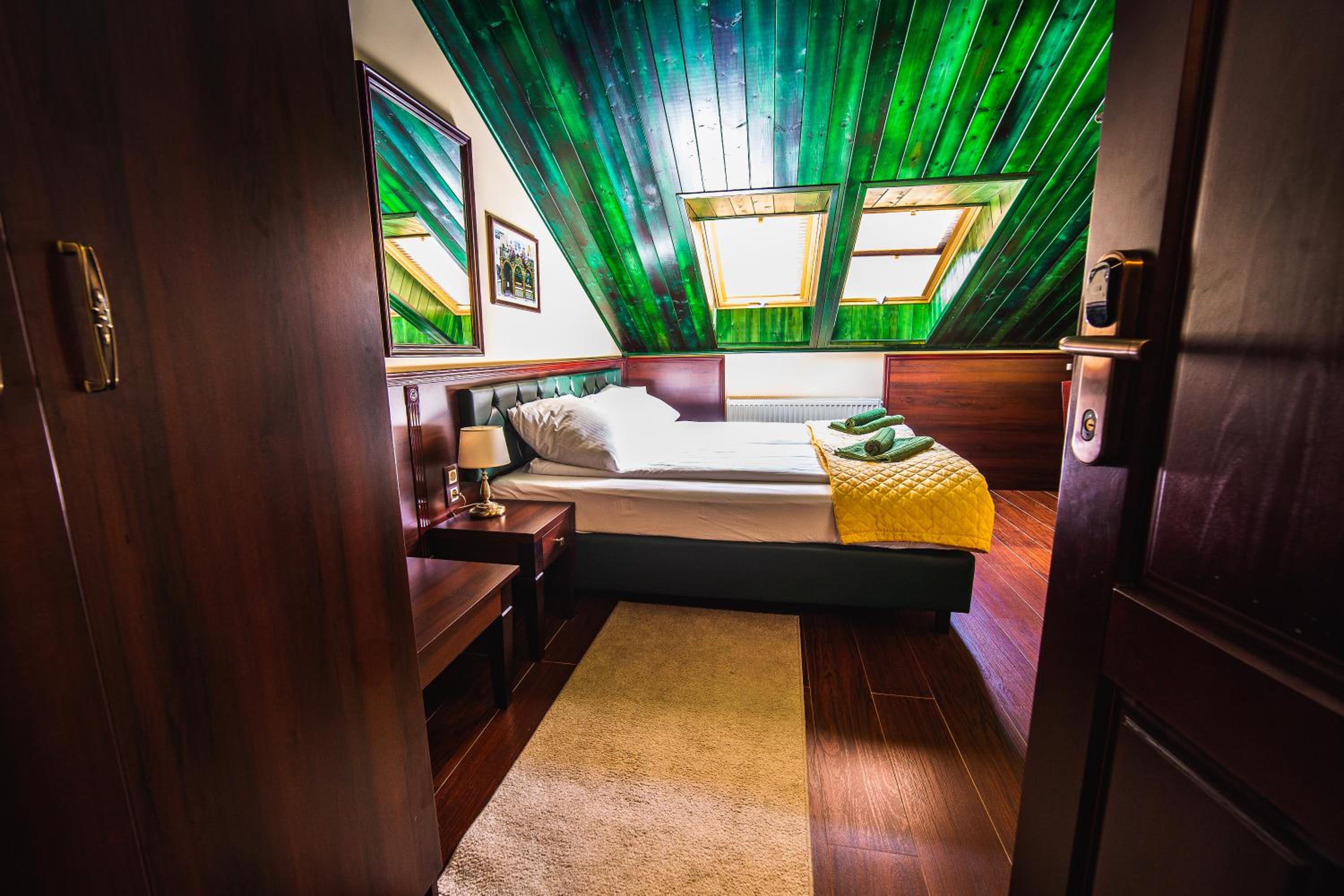Double Room - Photo 2