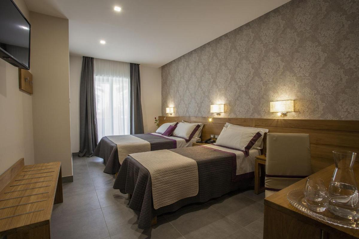 Superior Triple Room - Photo 5