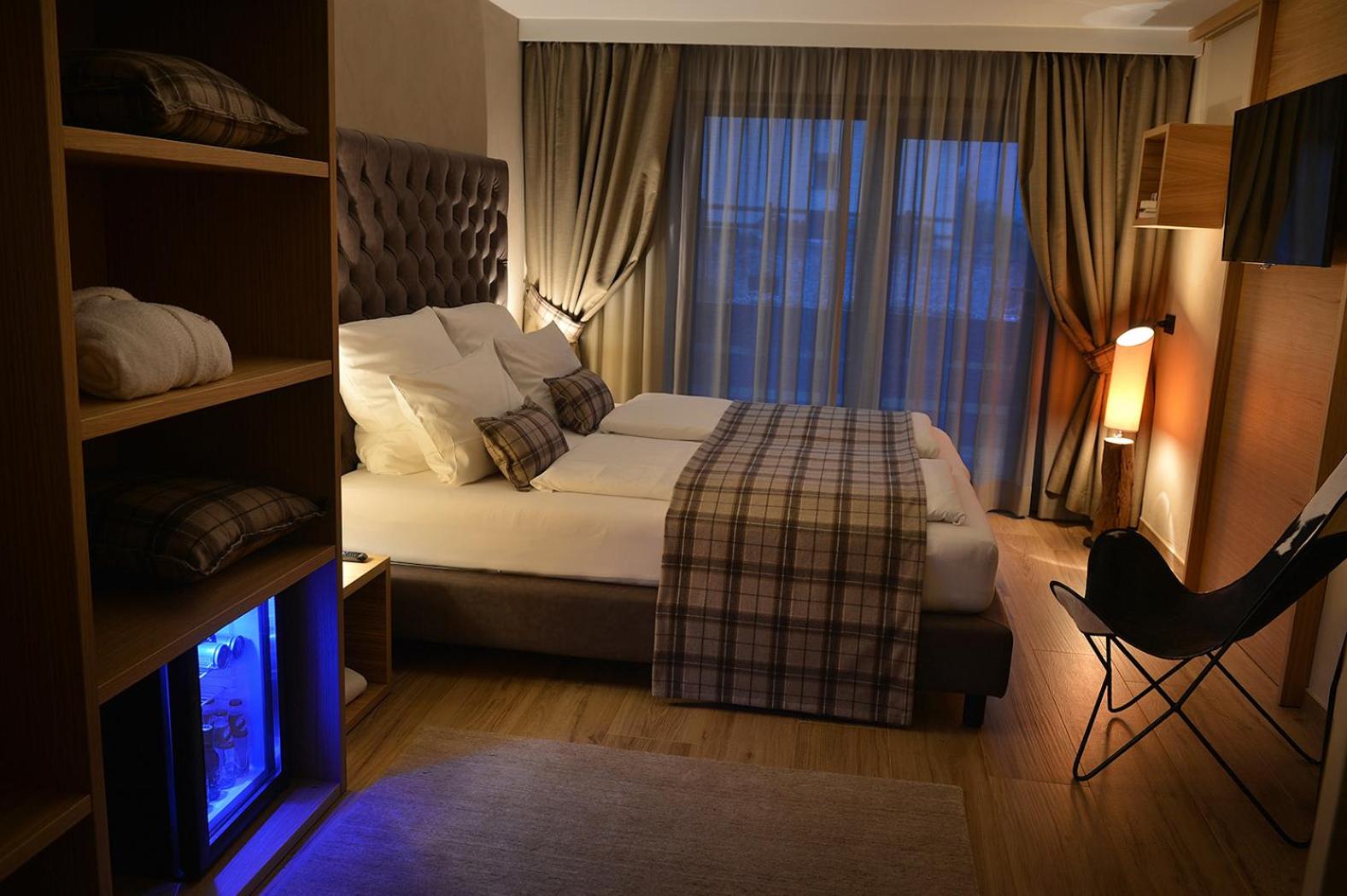 Deluxe Quadruple Room - Photo 2
