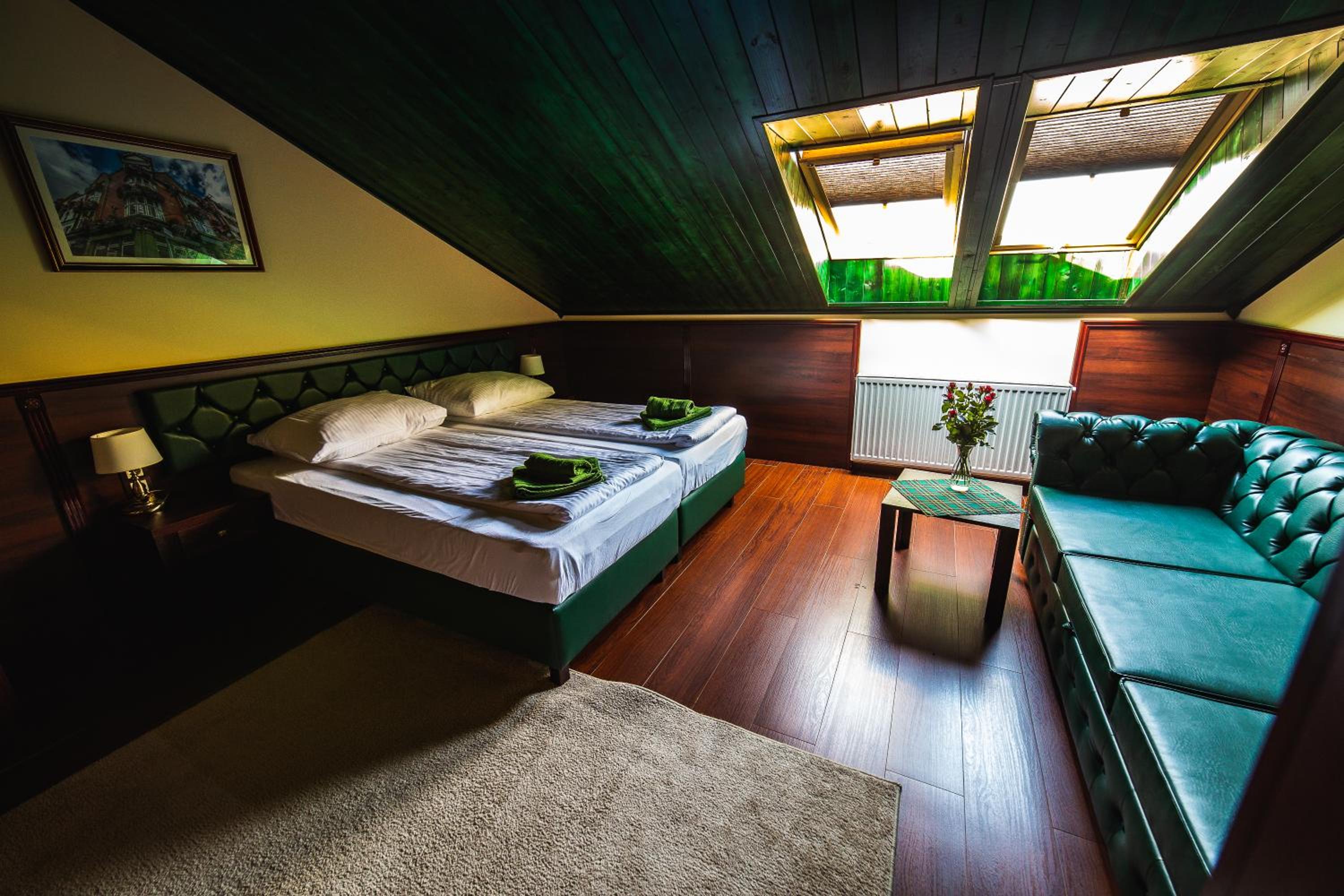 Studio with Sofa Bed - Photo 4