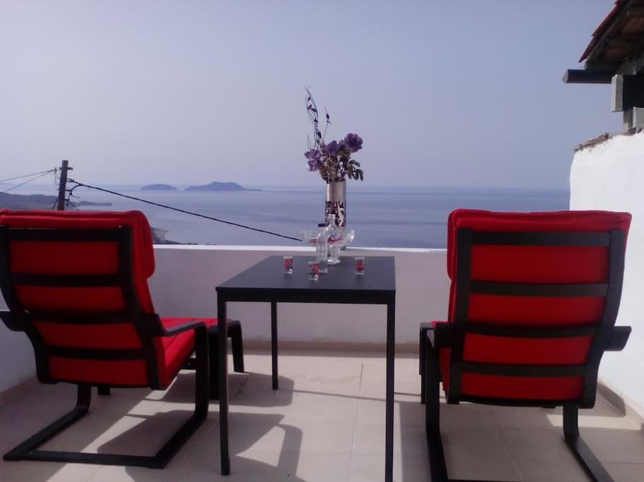 Villa with Sea View photo 2