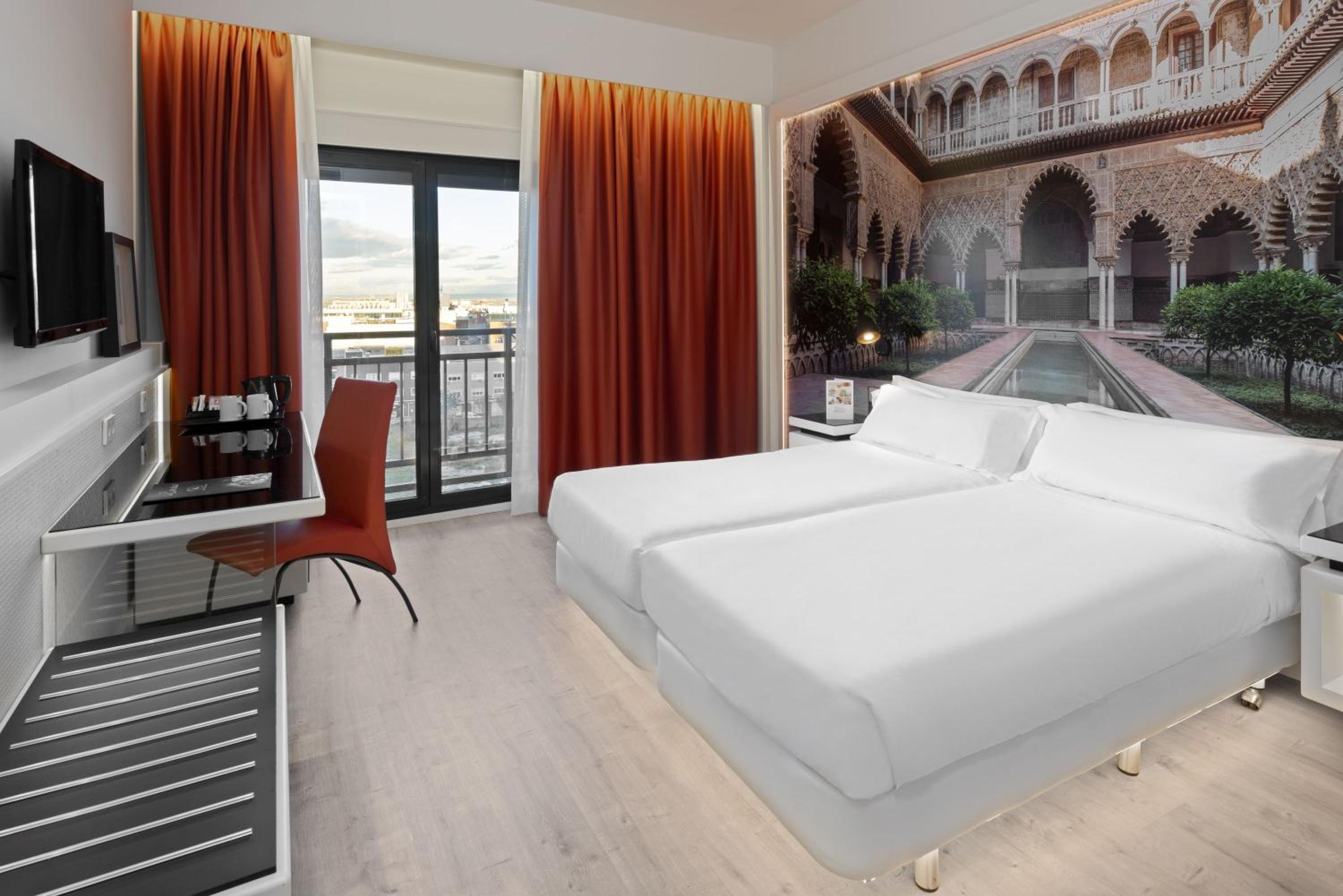 Executive Room - Photo 1