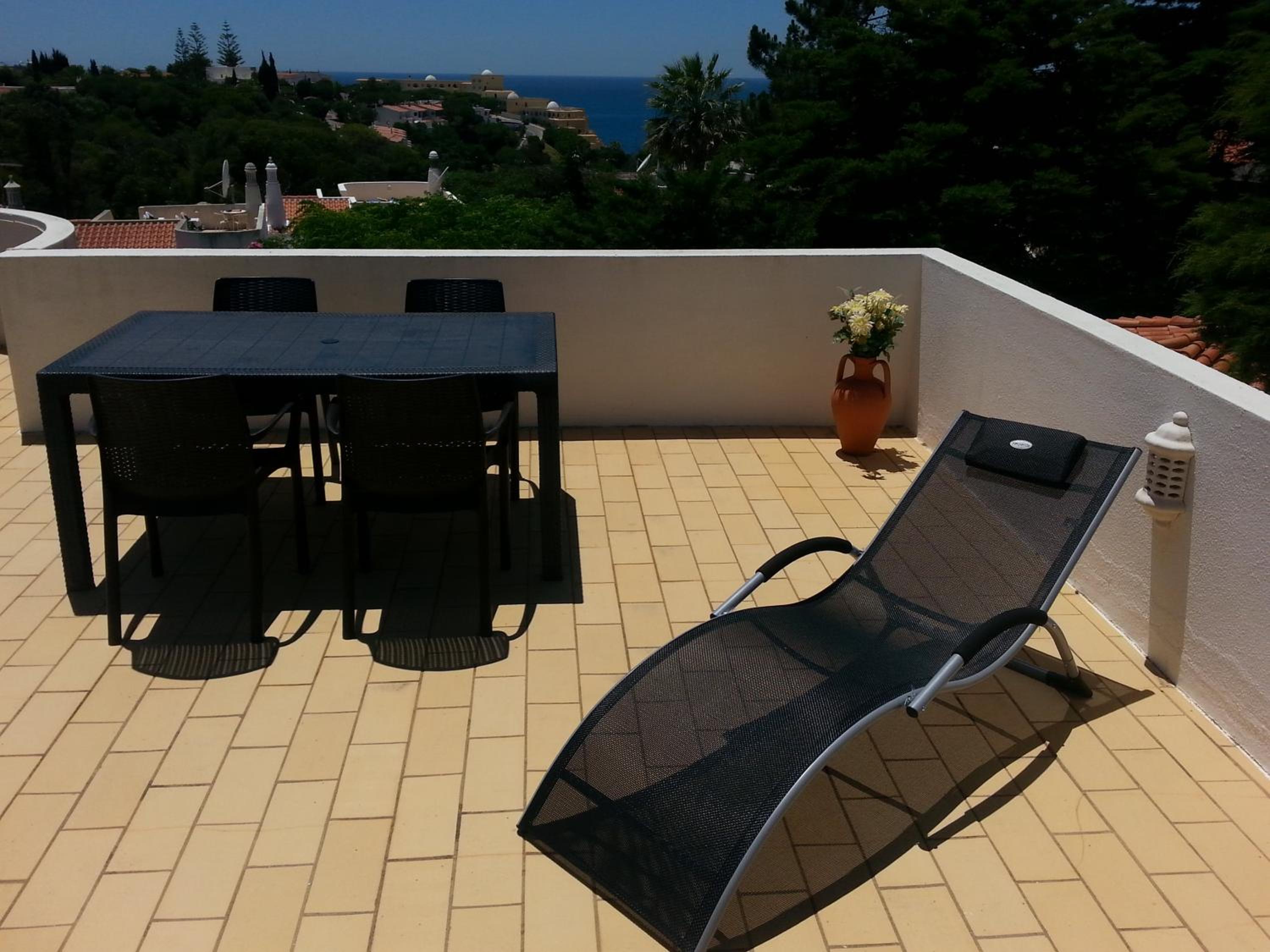 Villa photo 2