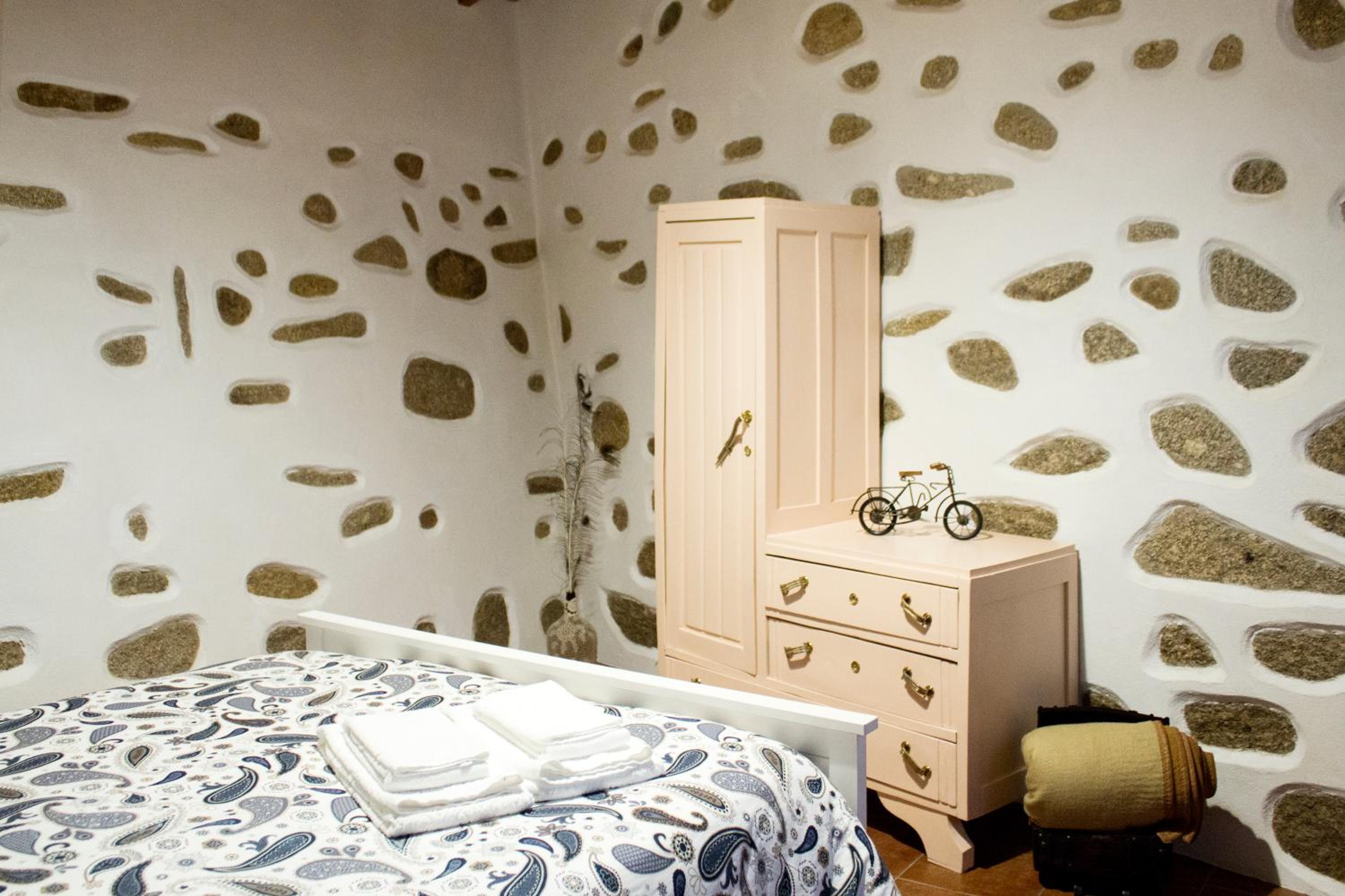 One-Bedroom House photo 1