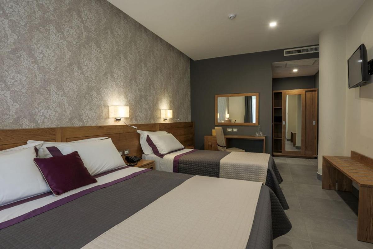 Superior Triple Room - Photo 2