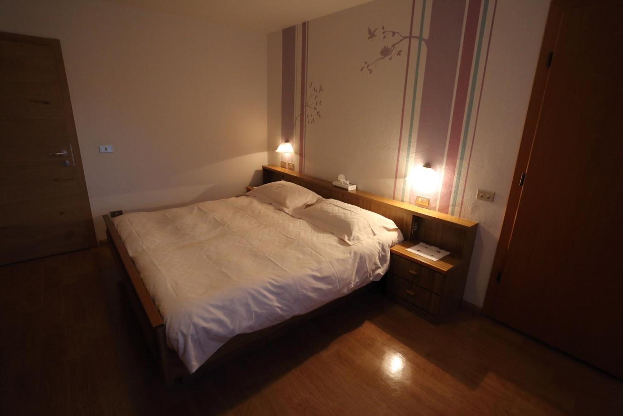 Double Room - Photo 5