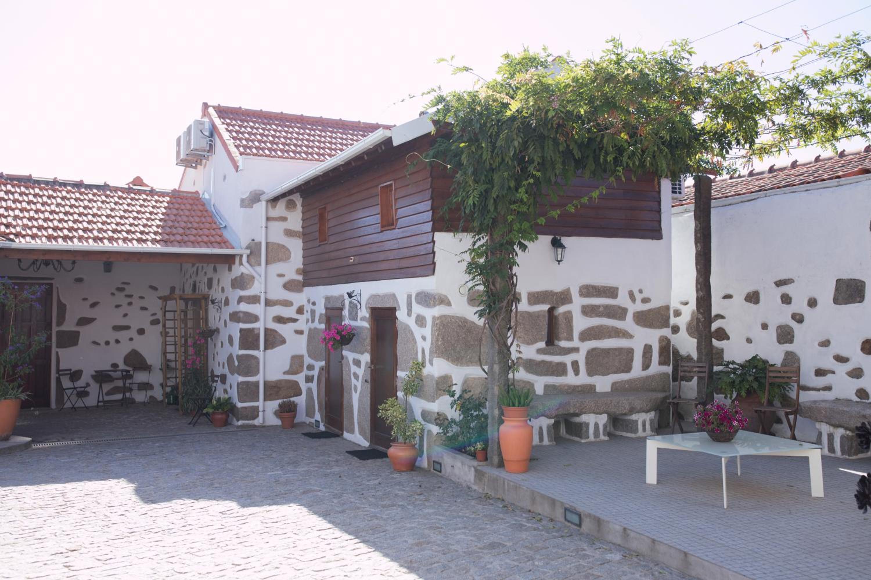 One-Bedroom House - Photo 22