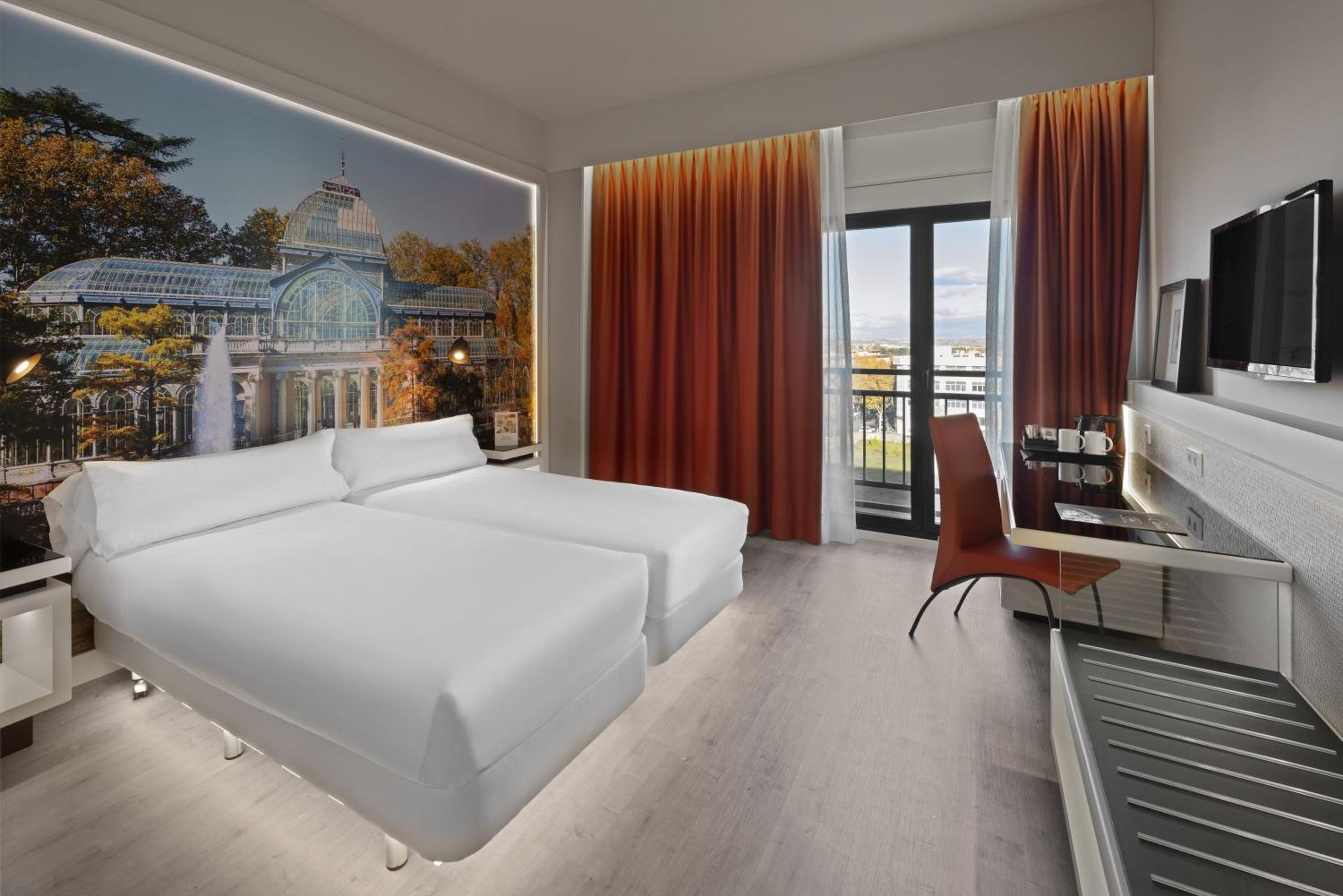 Executive Room - Photo 7
