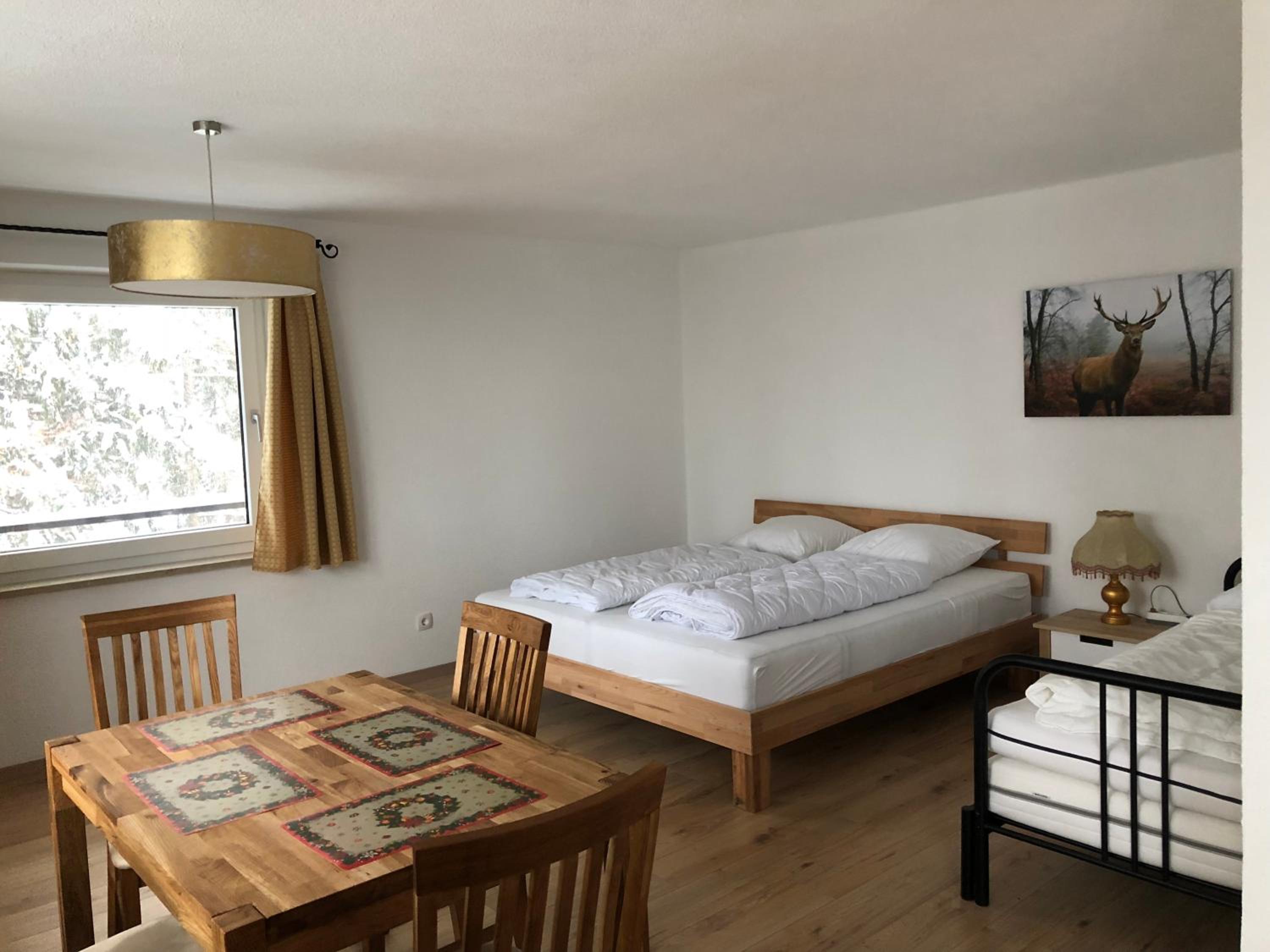 Apartment with Mountain View - Photo 1