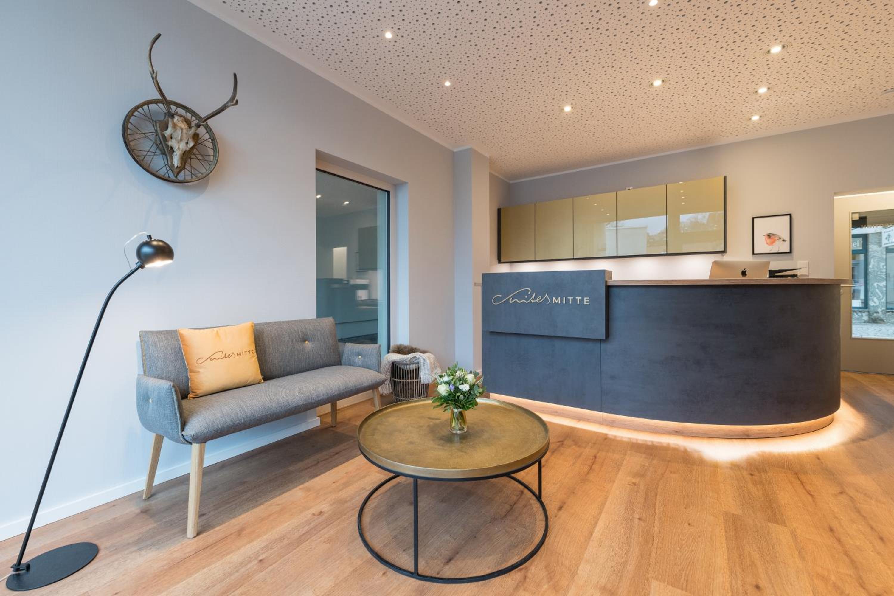 Side Suite 2