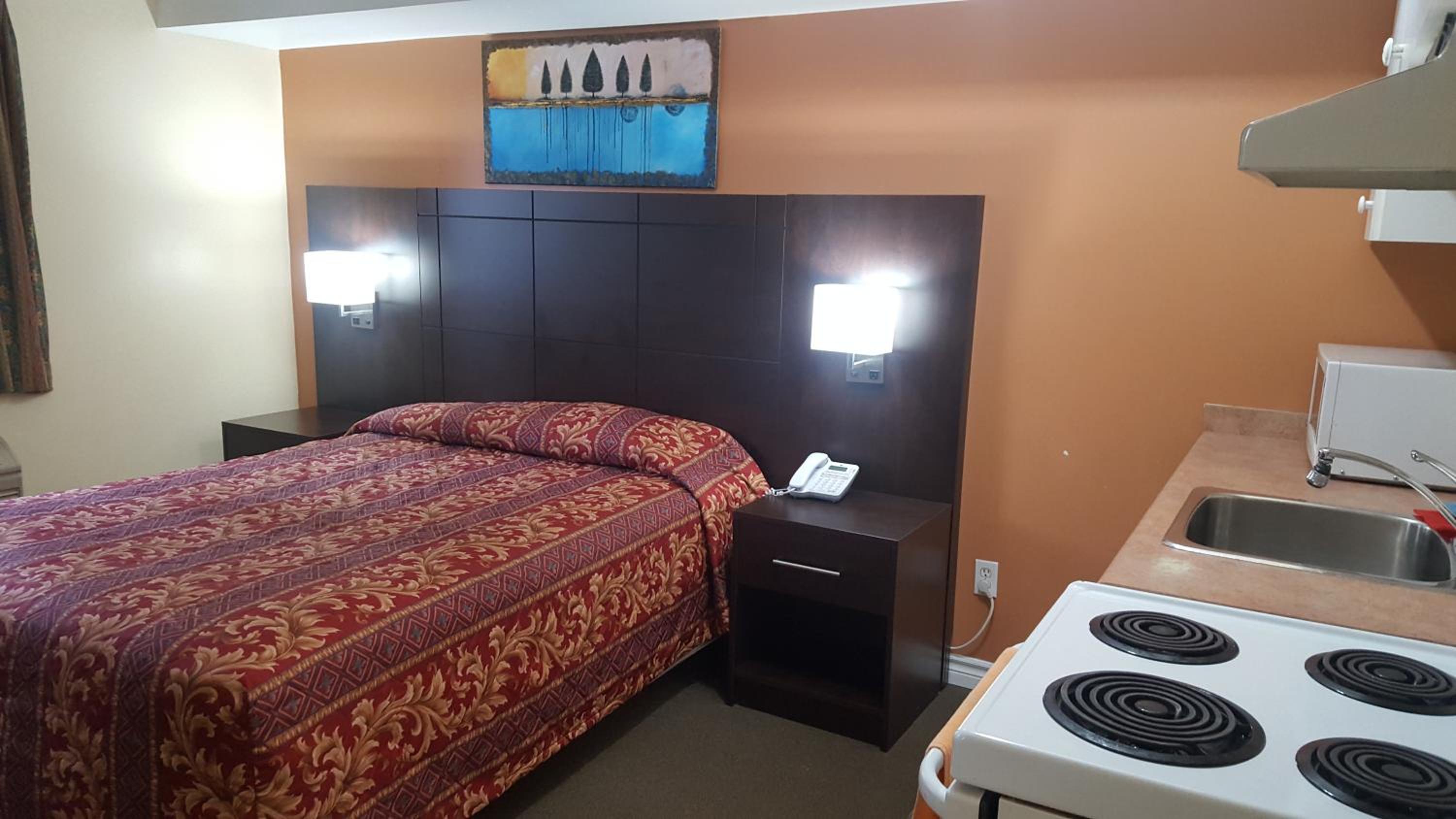 Queen Room - Photo 2