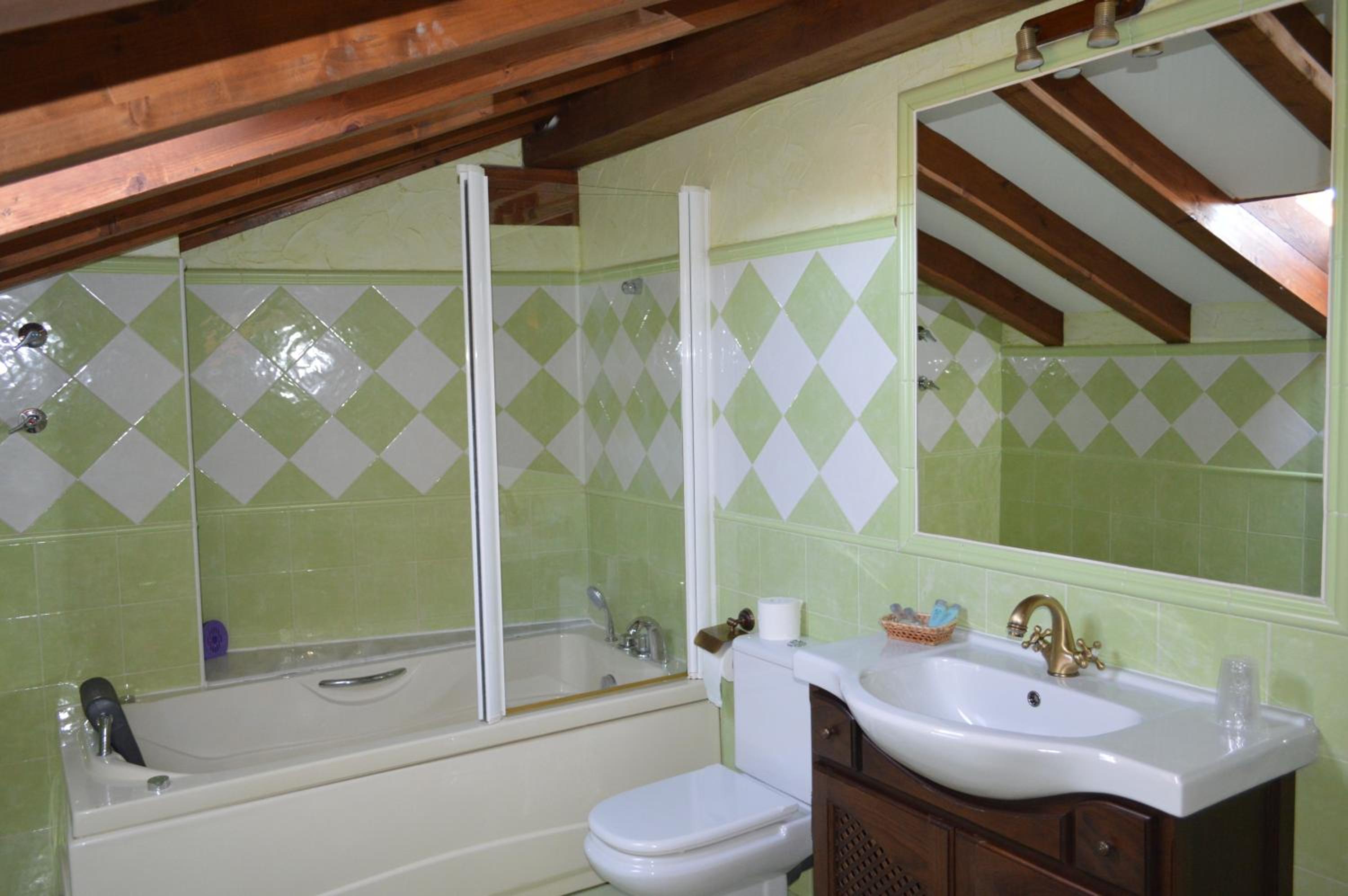 Double Room with Spa Bath photo 3