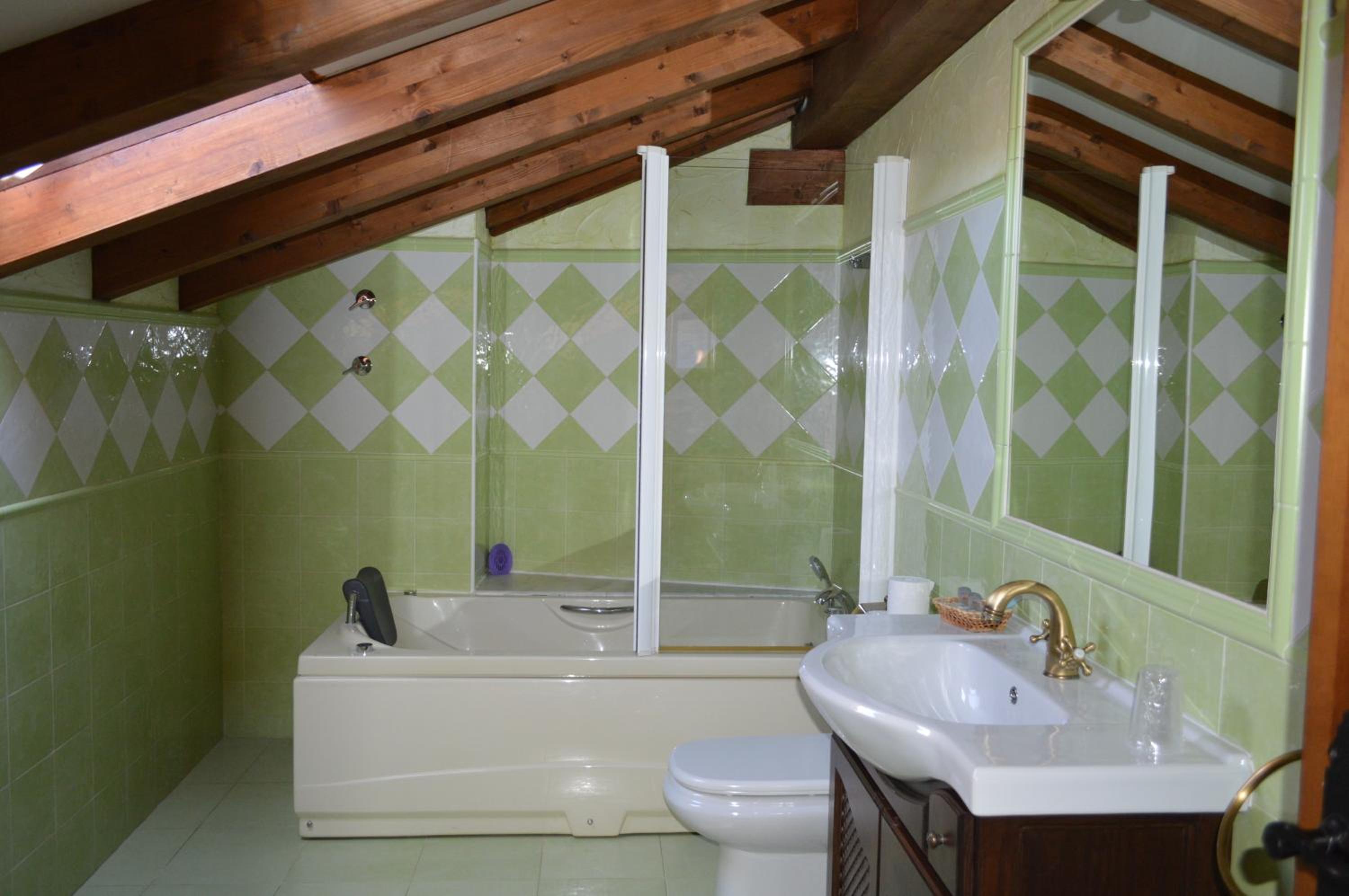 Double Room with Spa Bath photo 2