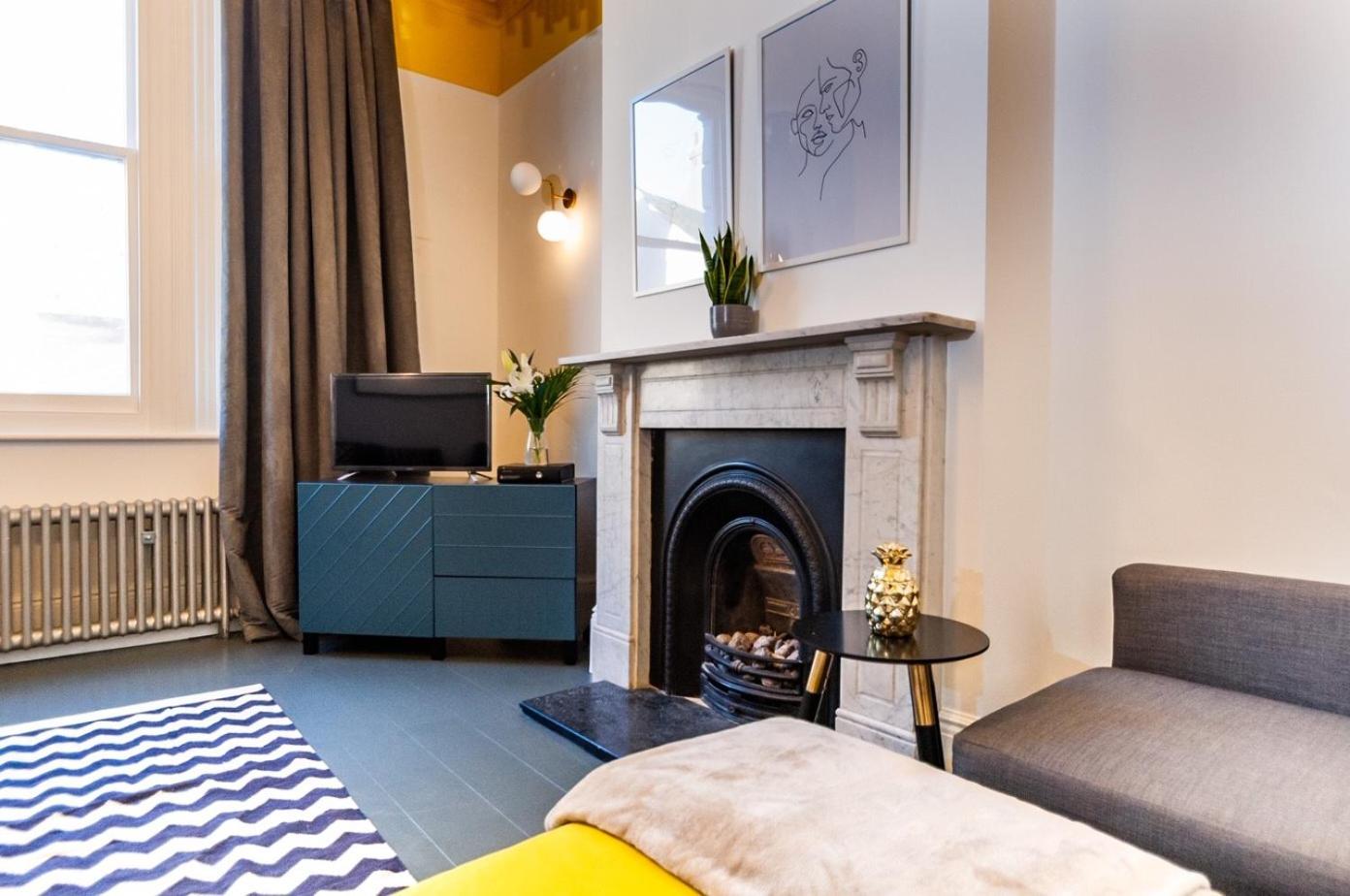Four-Bedroom House - Photo 15