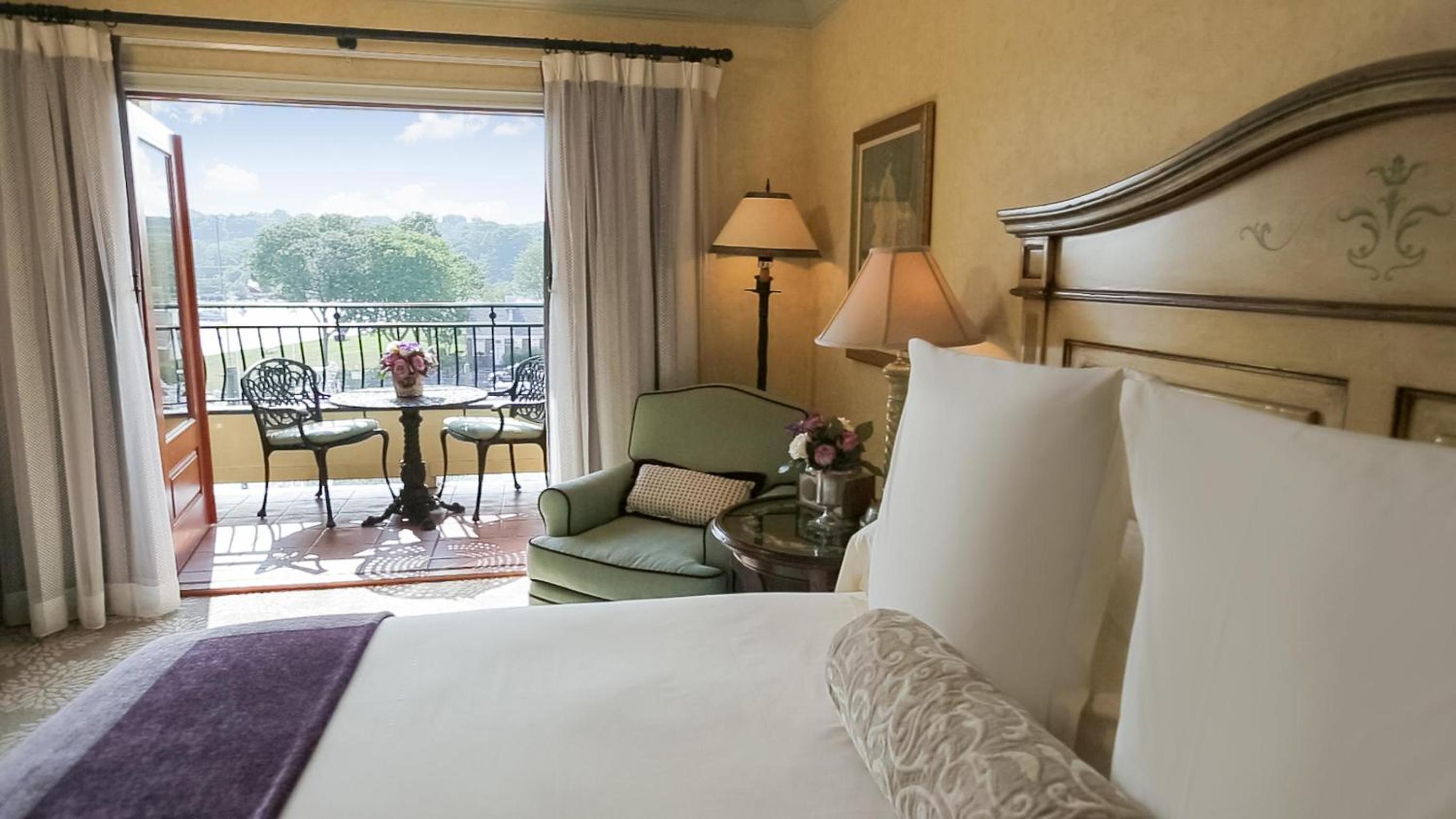 King Room with Balcony
