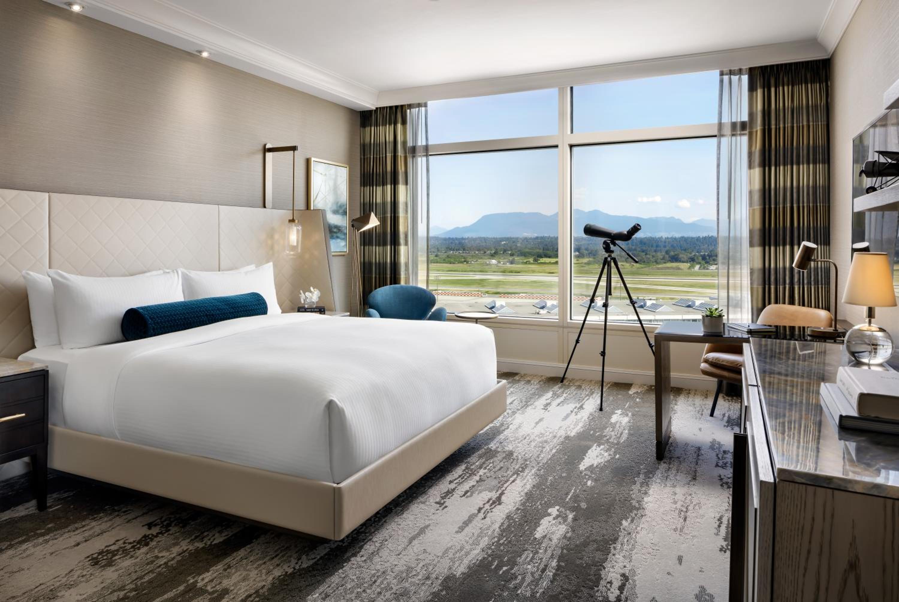 Fairmont Gold King Room - Photo 10