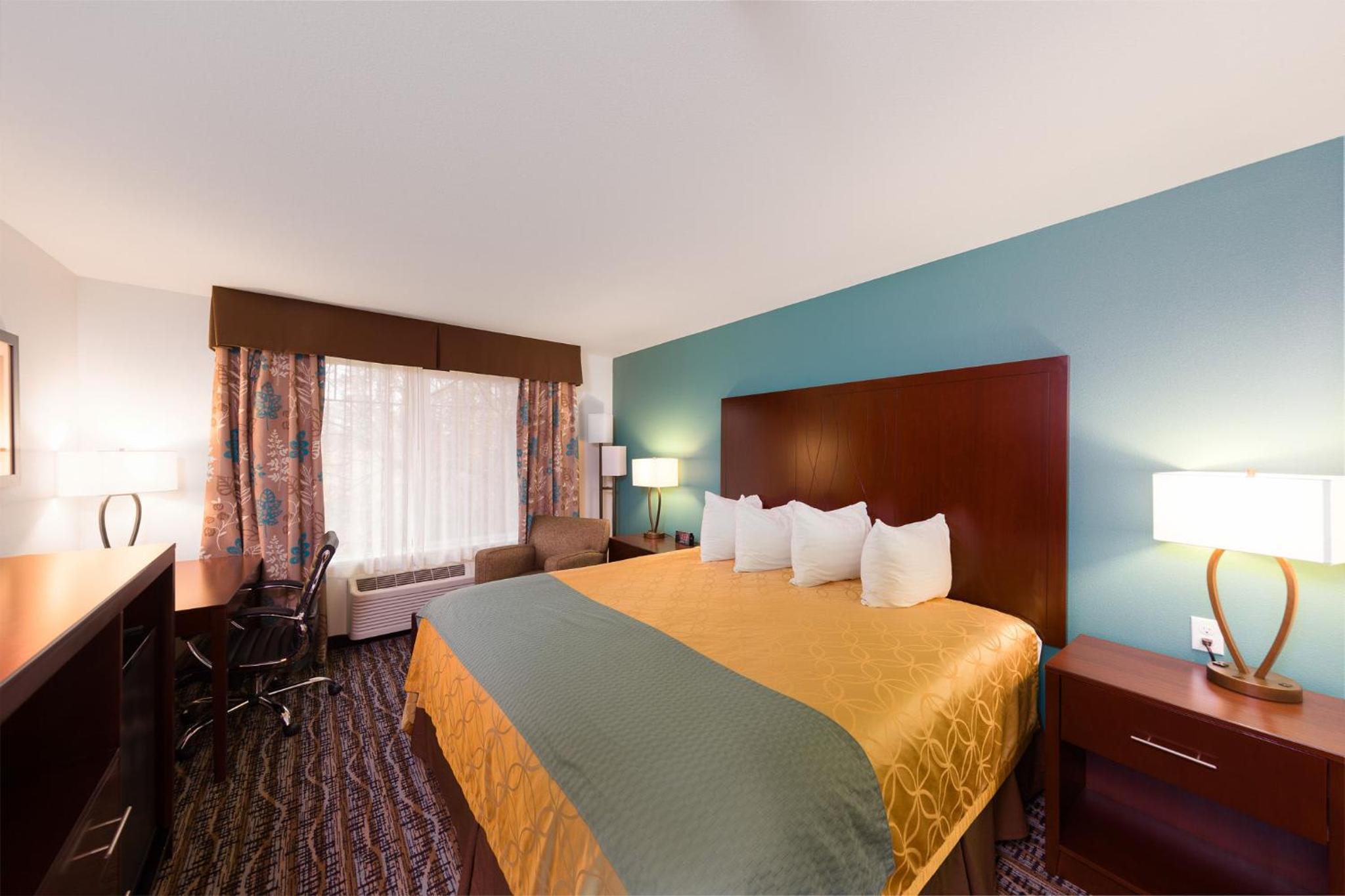 King Room - Not Pet Friendly  - Photo 2