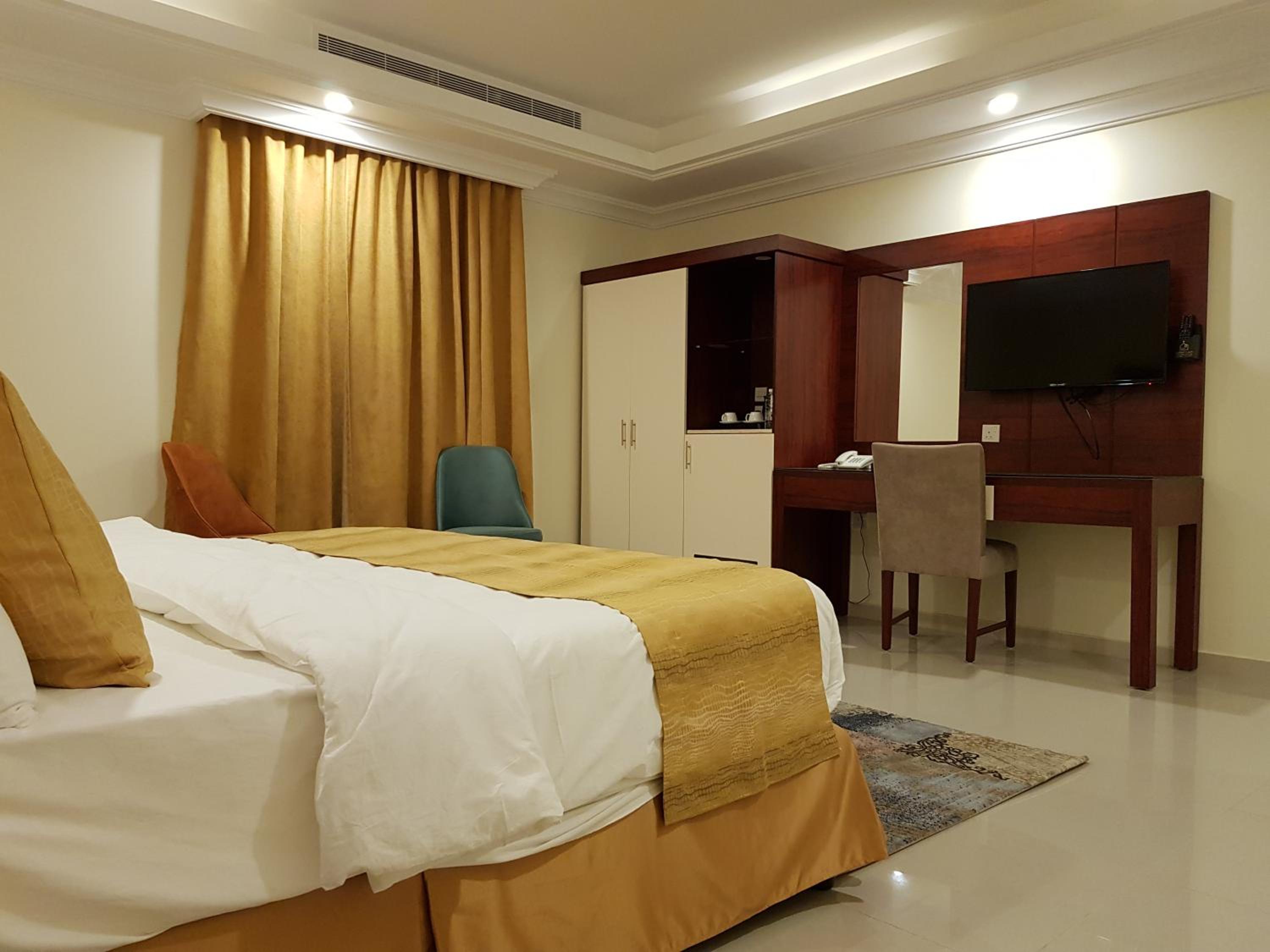 Deluxe Suite