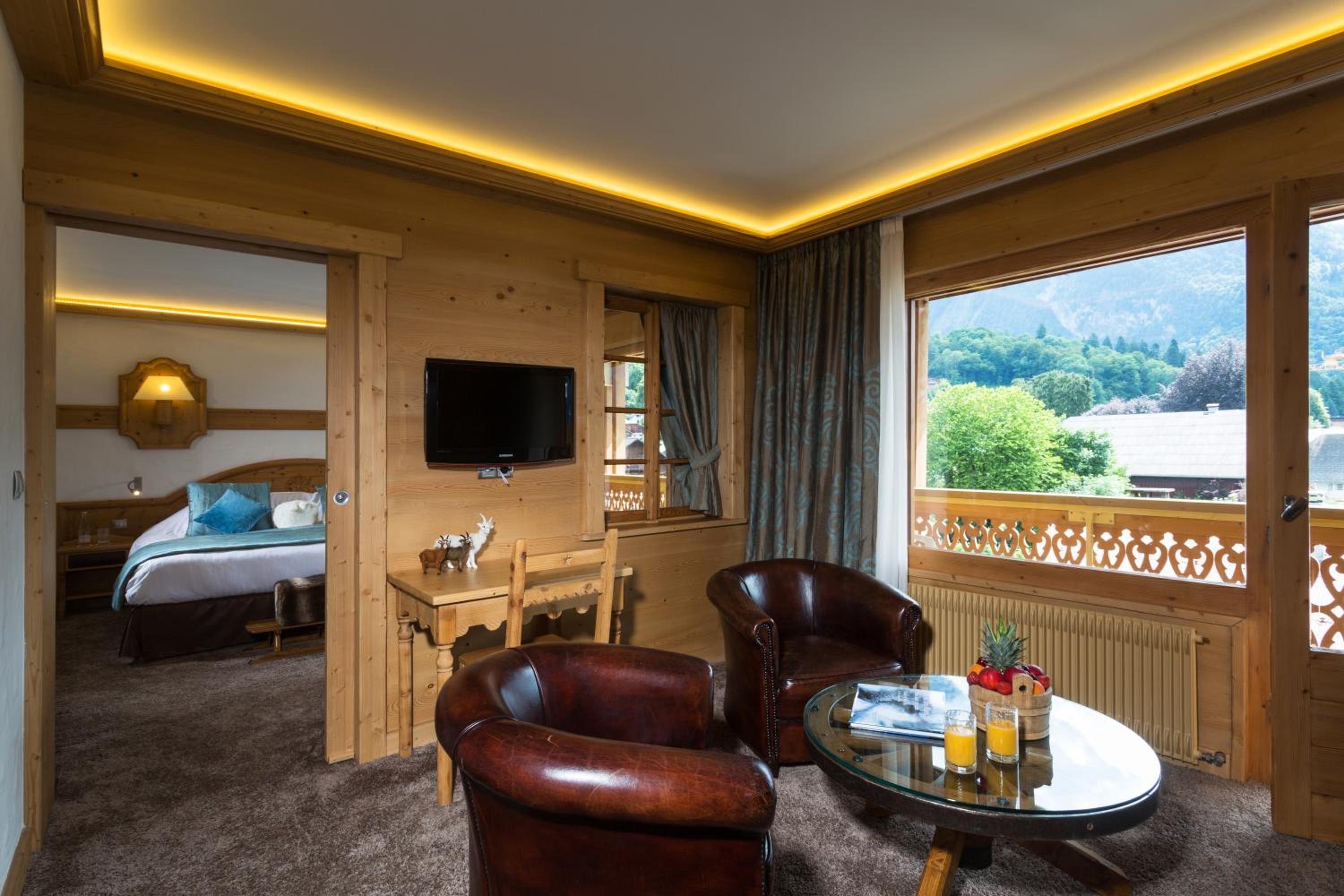 Suite (2 Adults) - Photo 4
