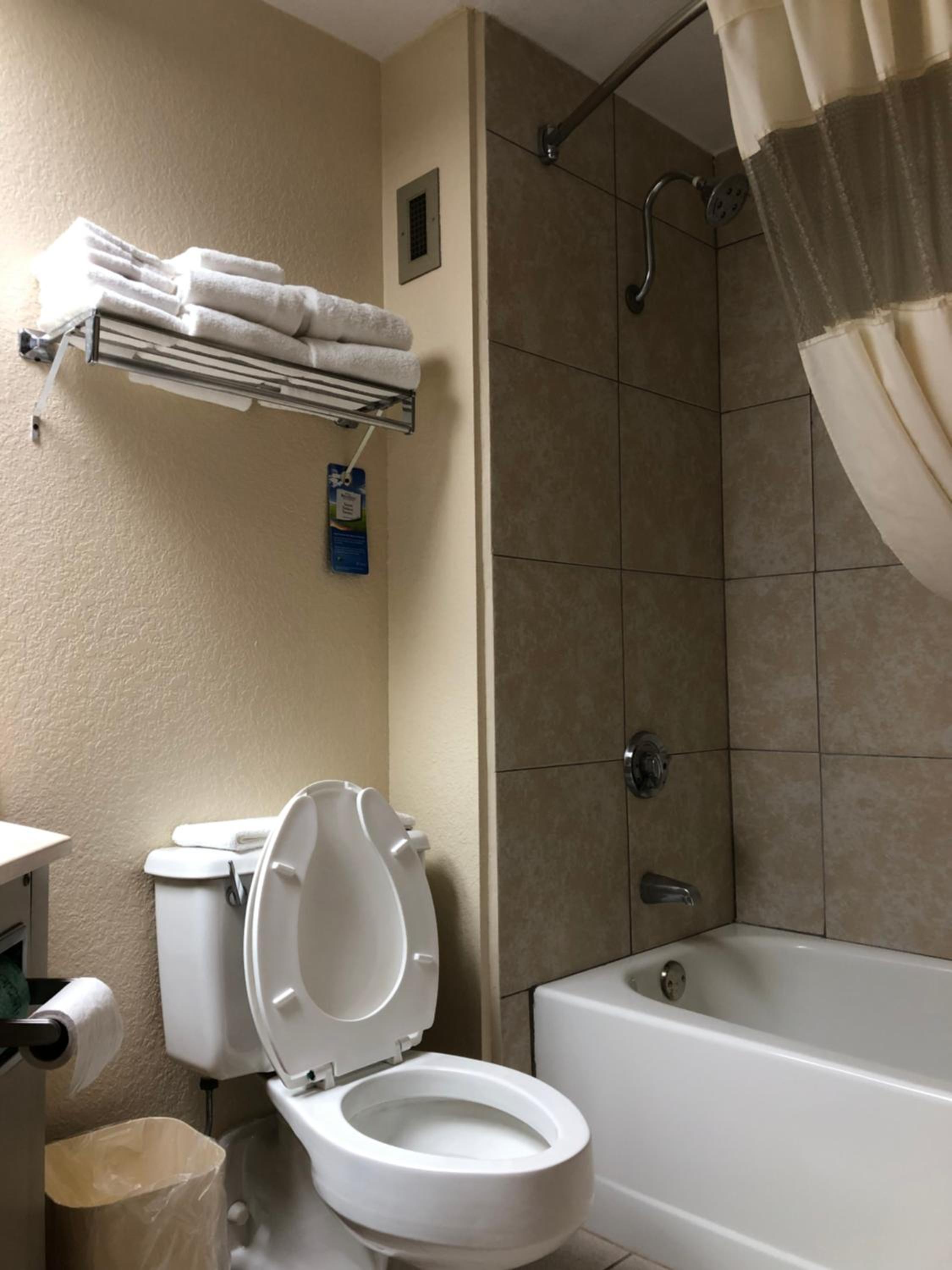 Double Room with Two Double Beds - Non-Smoking - Photo 6