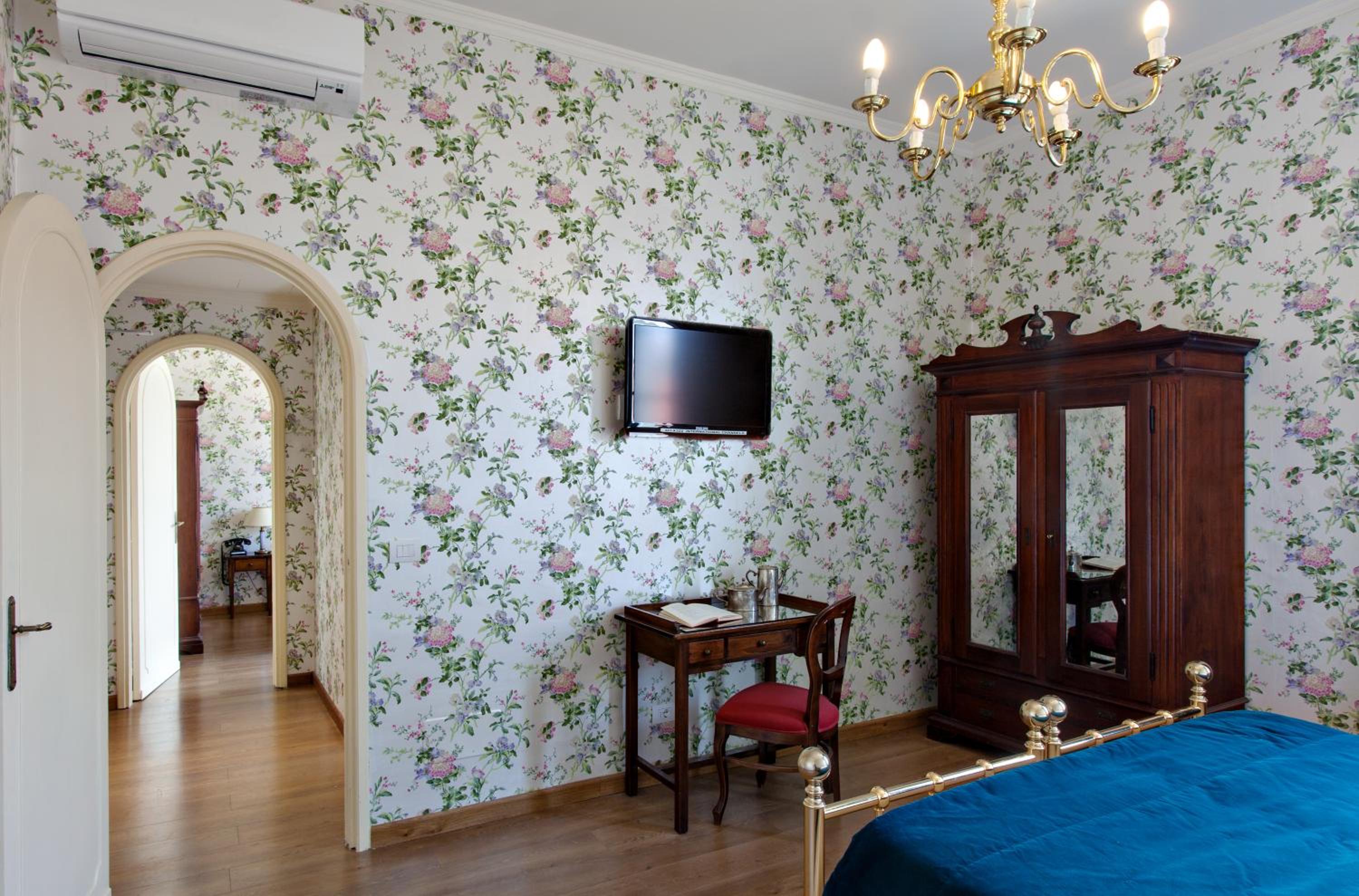 Two-Bedroom Suite (5 Adults)