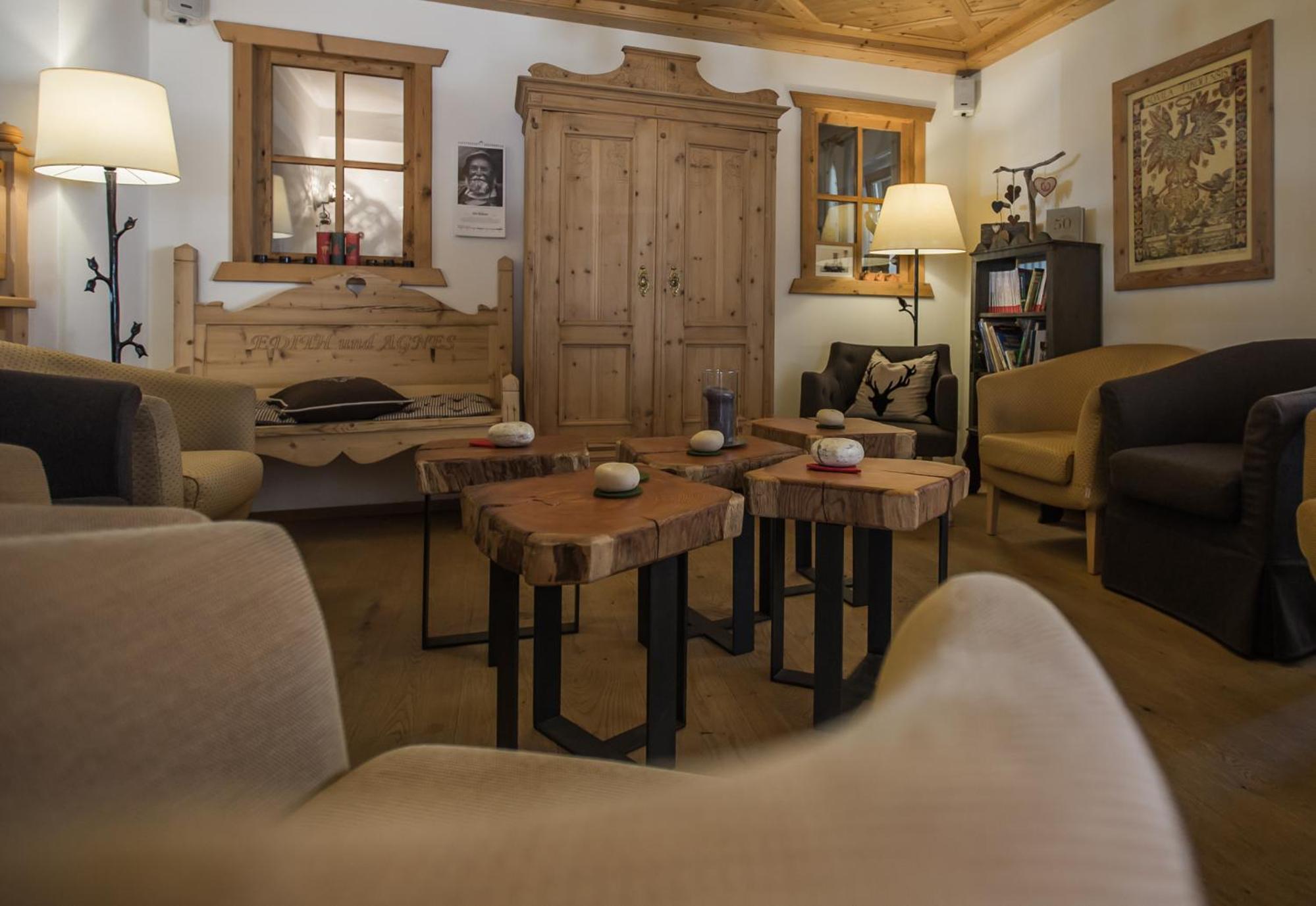One-Bedroom Apartment with Terrace (2 Adults) photo 1