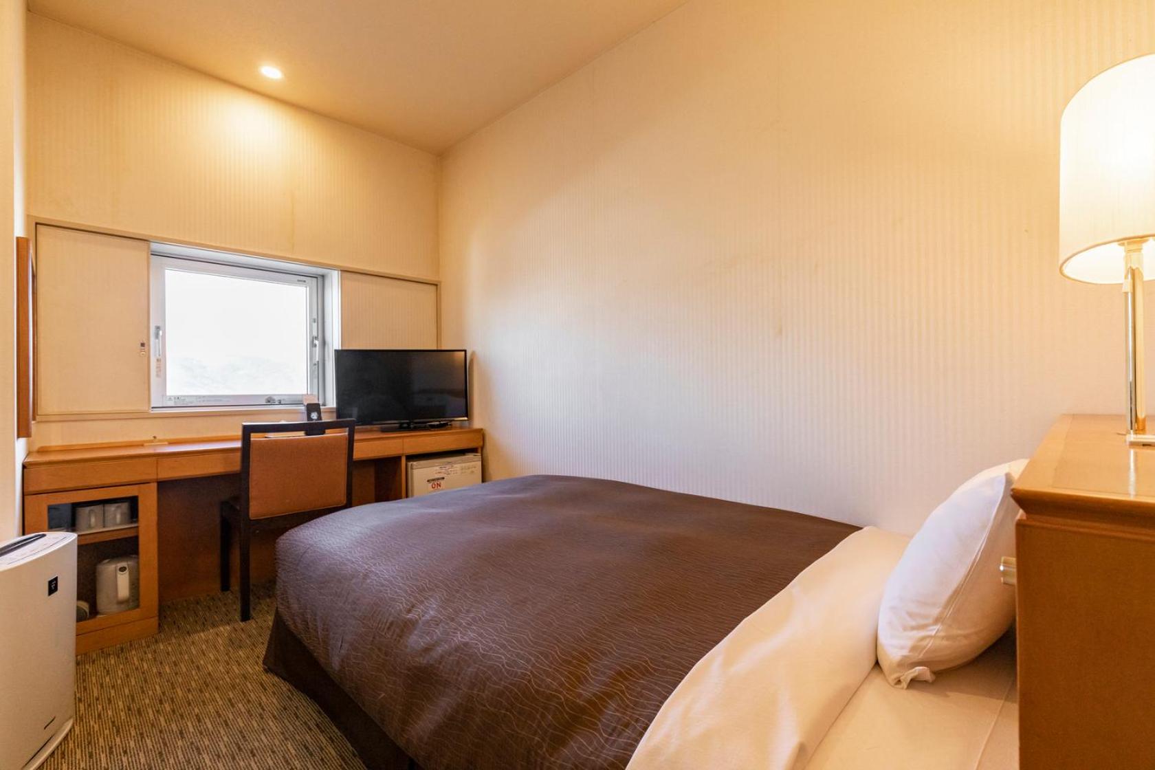 Single Room - Non-Smoking - Photo 9