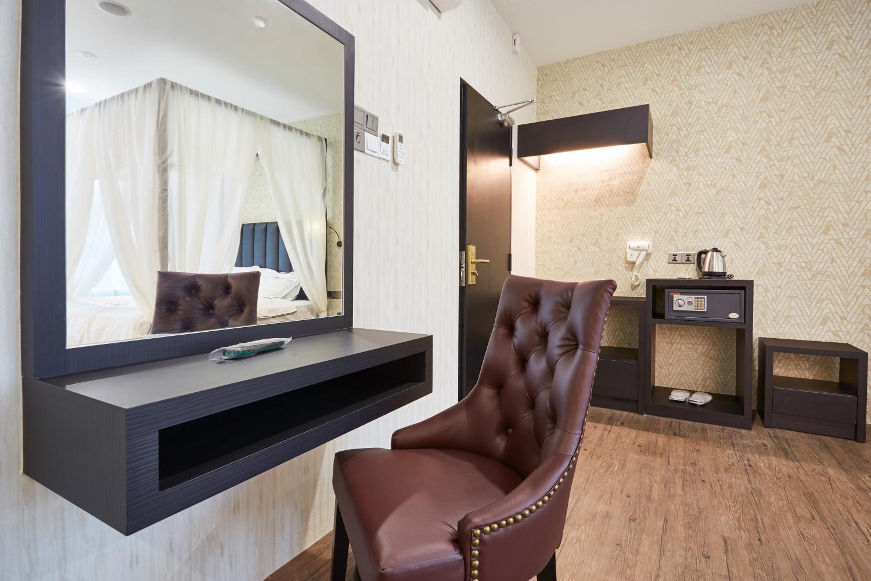 Queen Room with Spa Bath photo 2