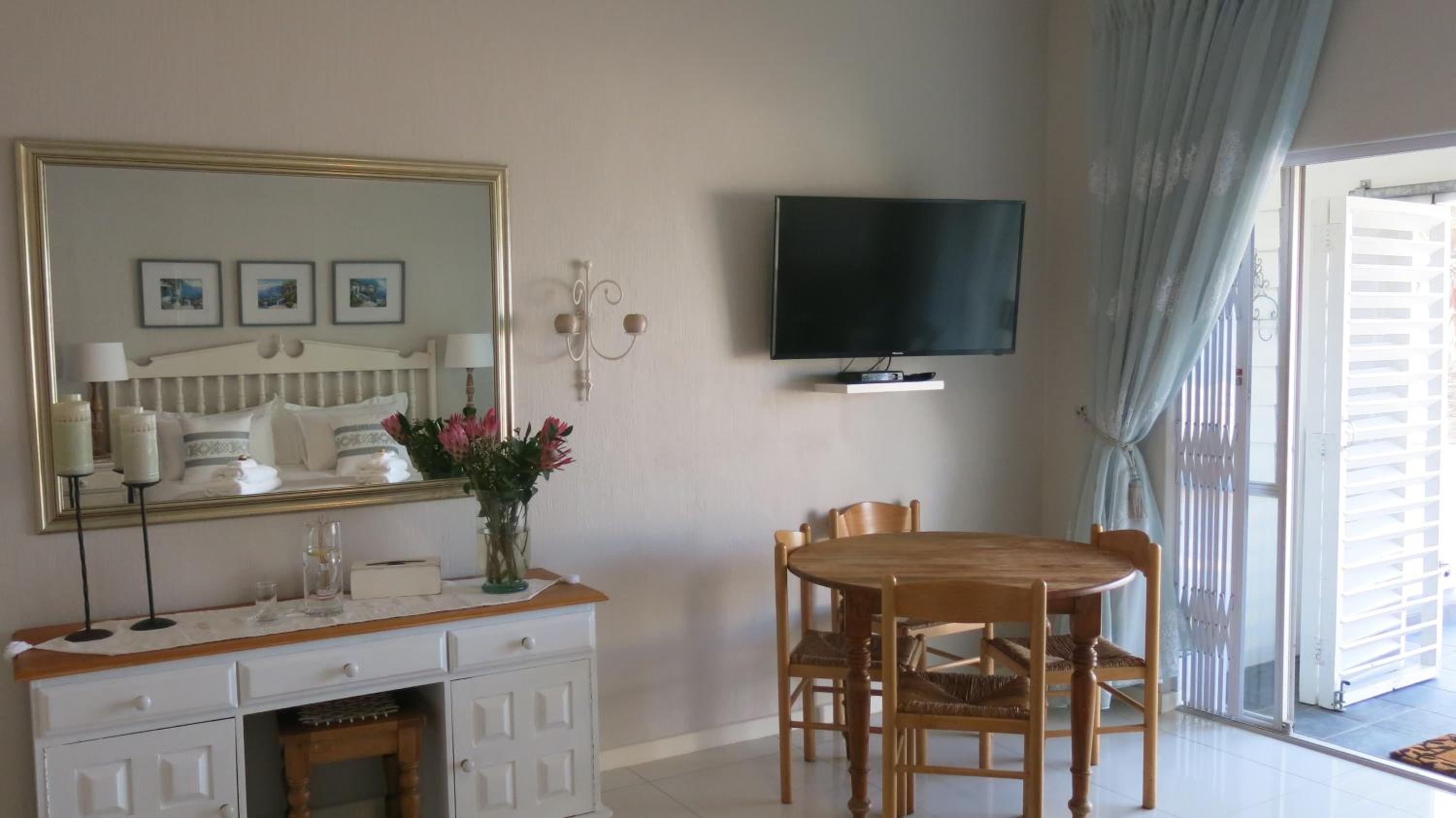 Deluxe Suite with Sea View