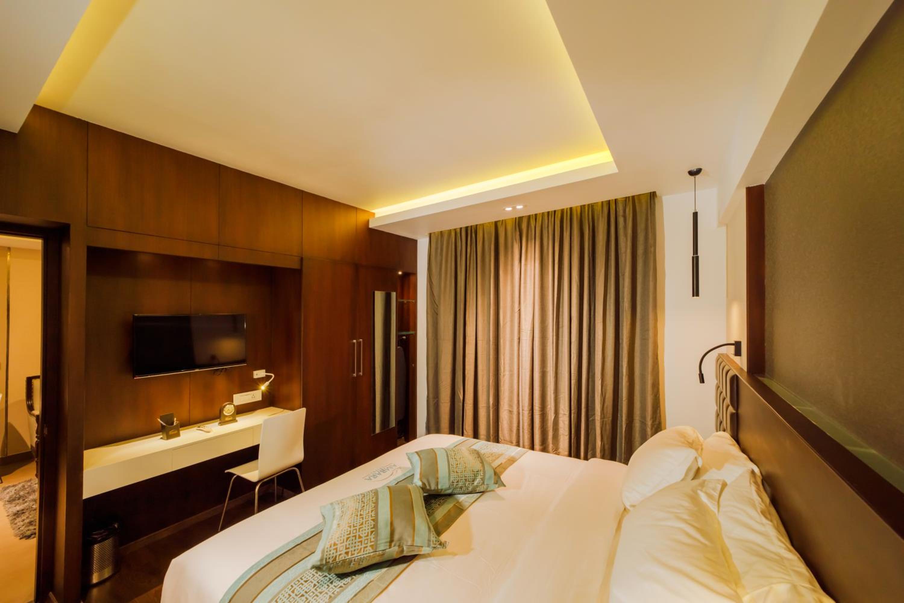King Suite - Photo 6