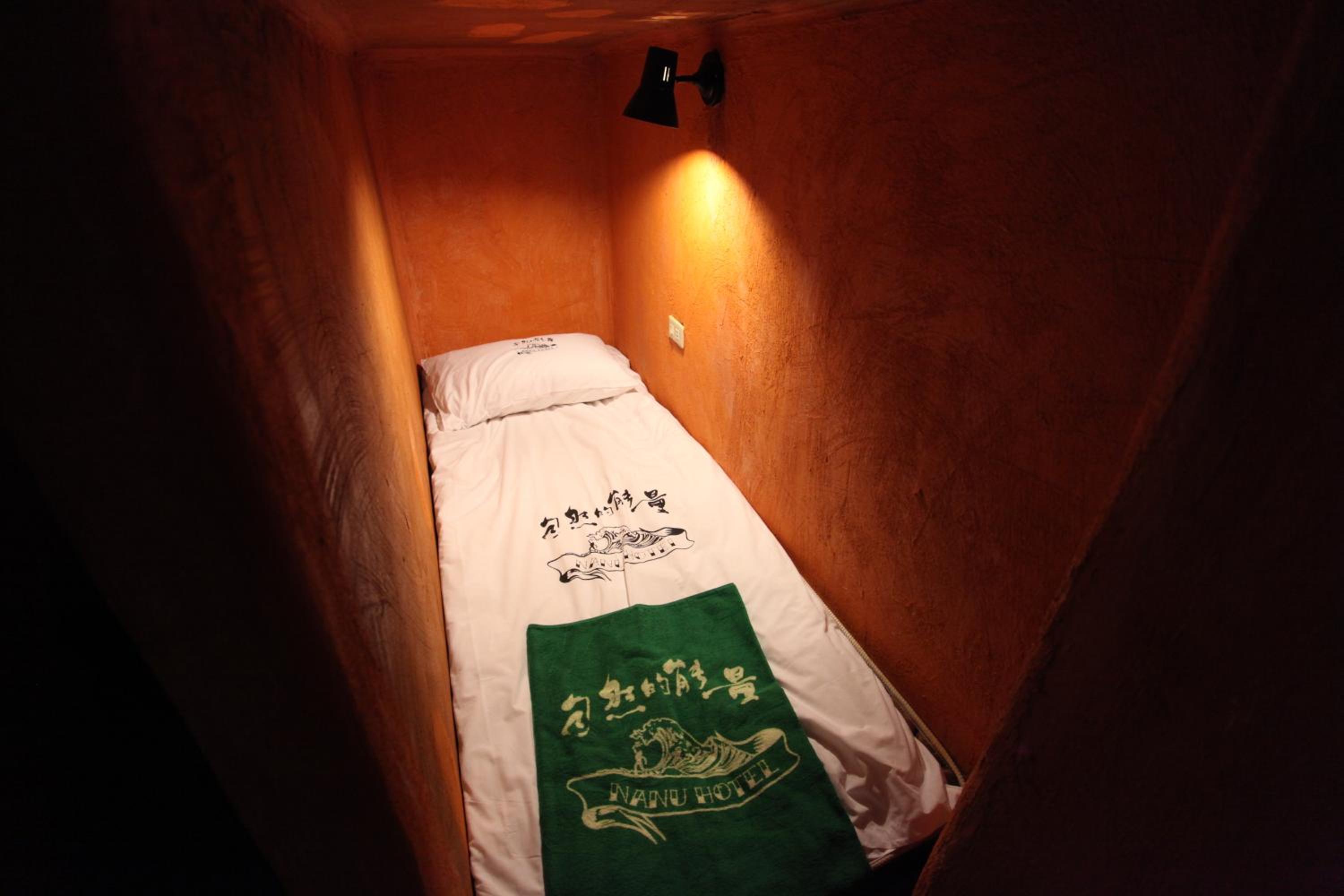 Bed in 8-Bed Mixed Dormitory Room