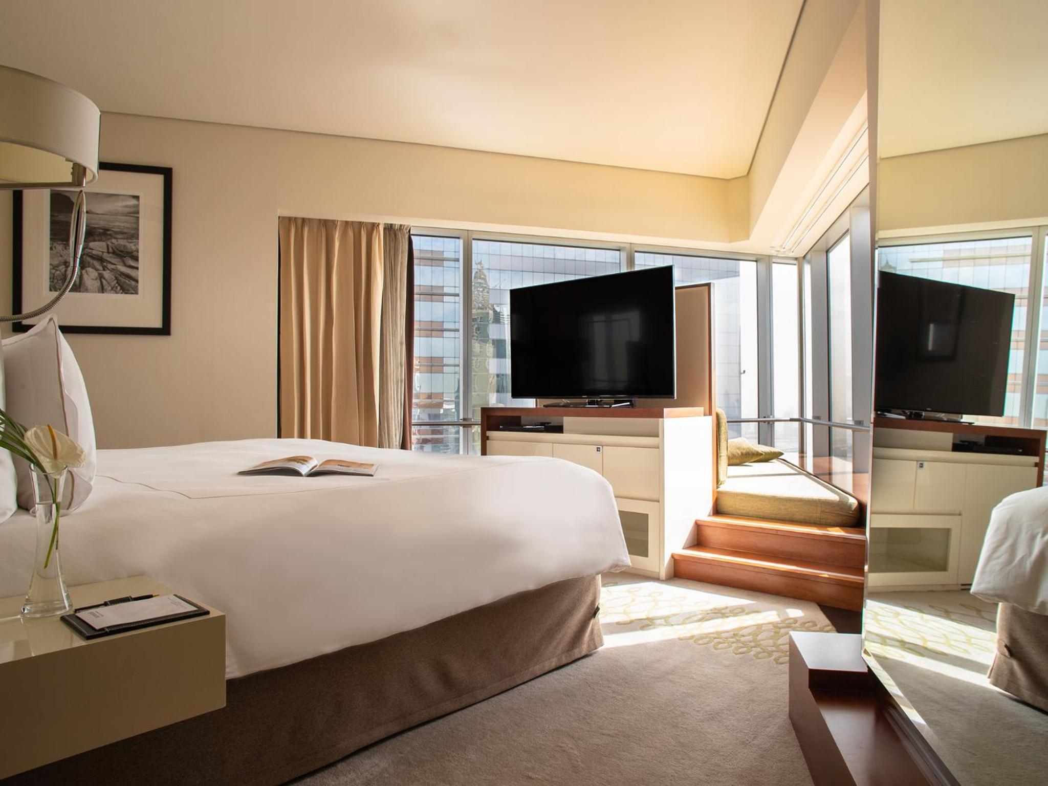 Executive Suite with Panoramic Skyline Views, Airport Transfers, Direct Connectivity to Museum of The Future, Complimentary Breakfast, Signature Afternoon Tea, Evening Sundowners, Soft Refreshments and Canapes