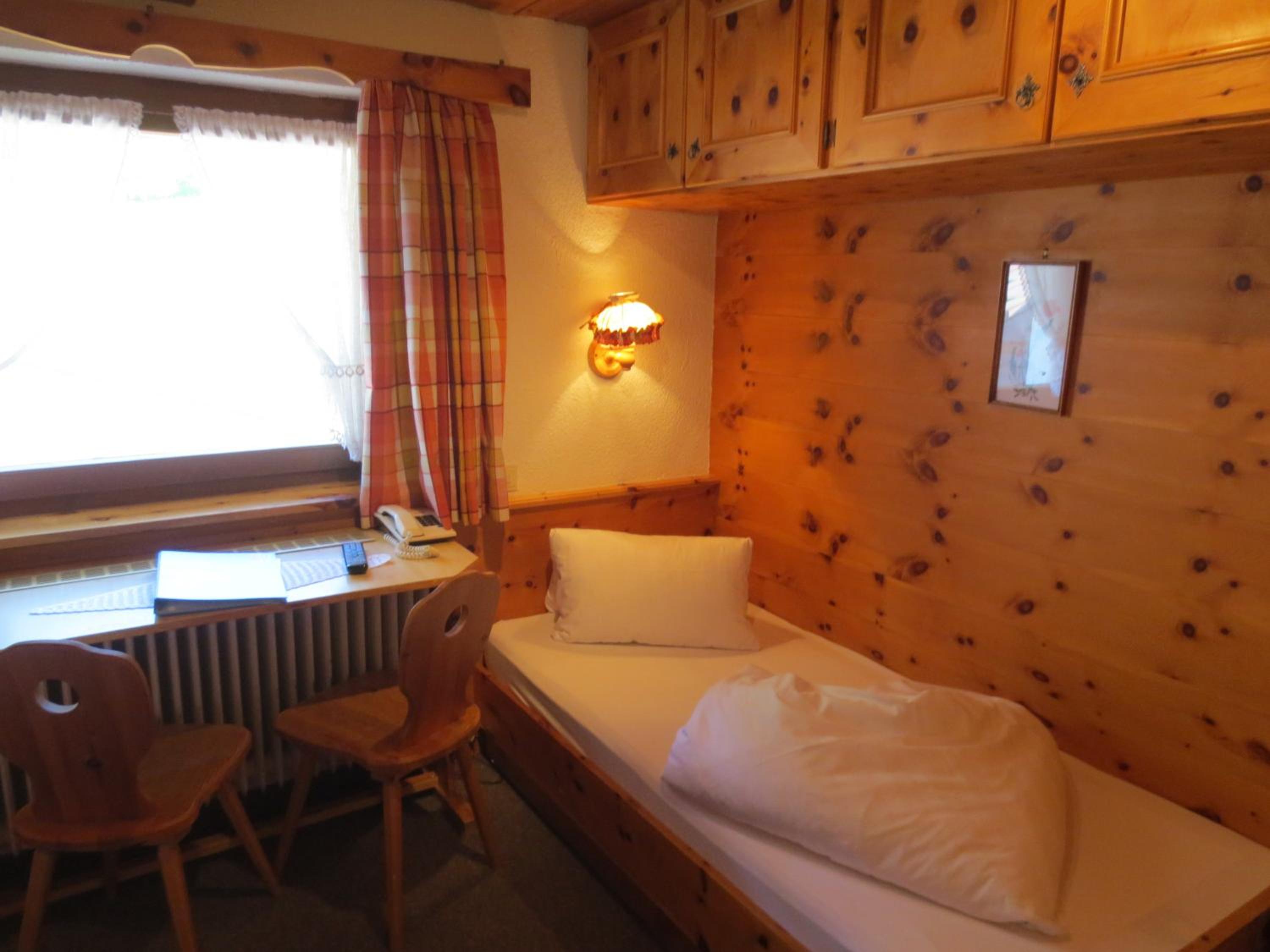 Economy Double or Twin Room - Photo 4