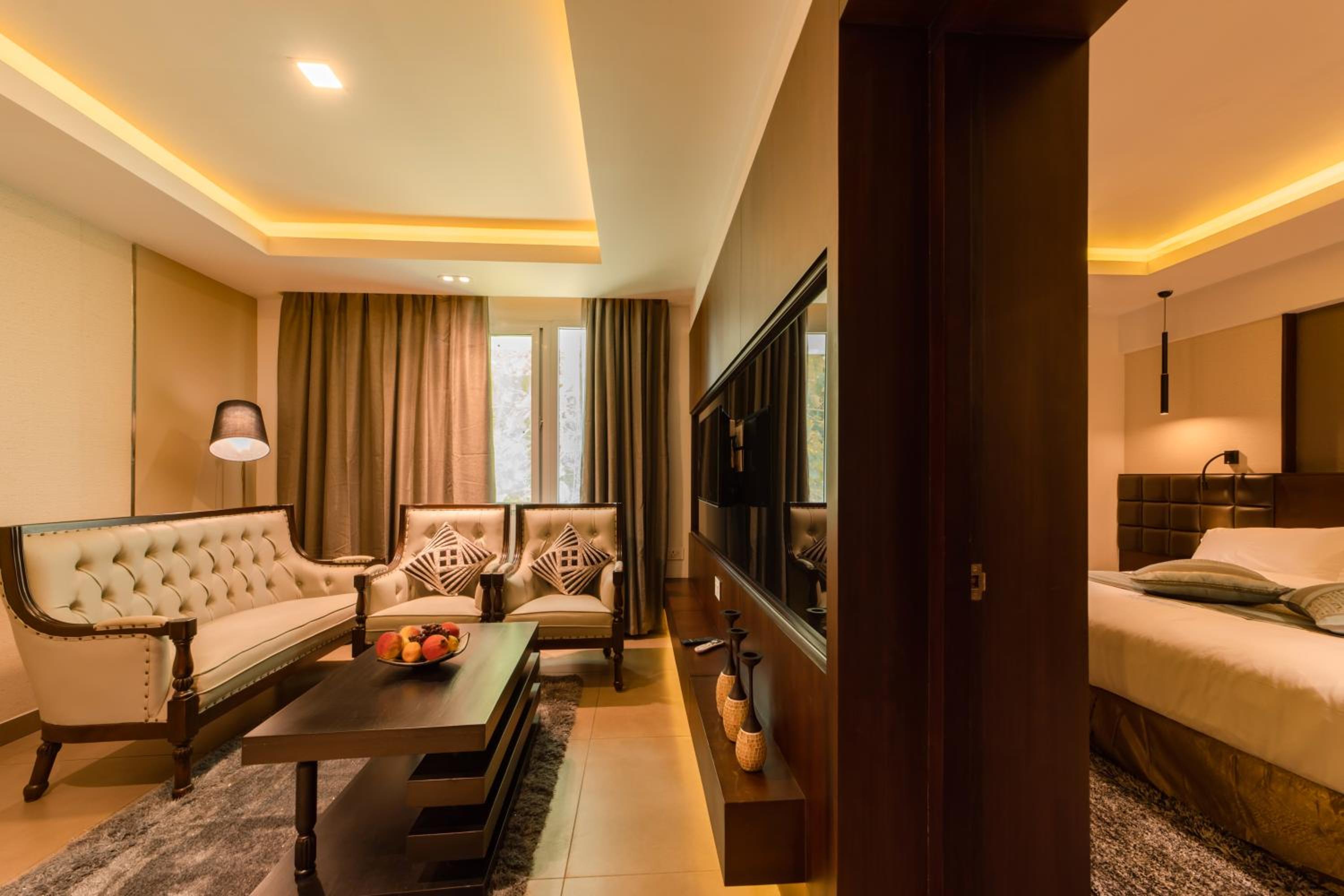 King Suite - Photo 5