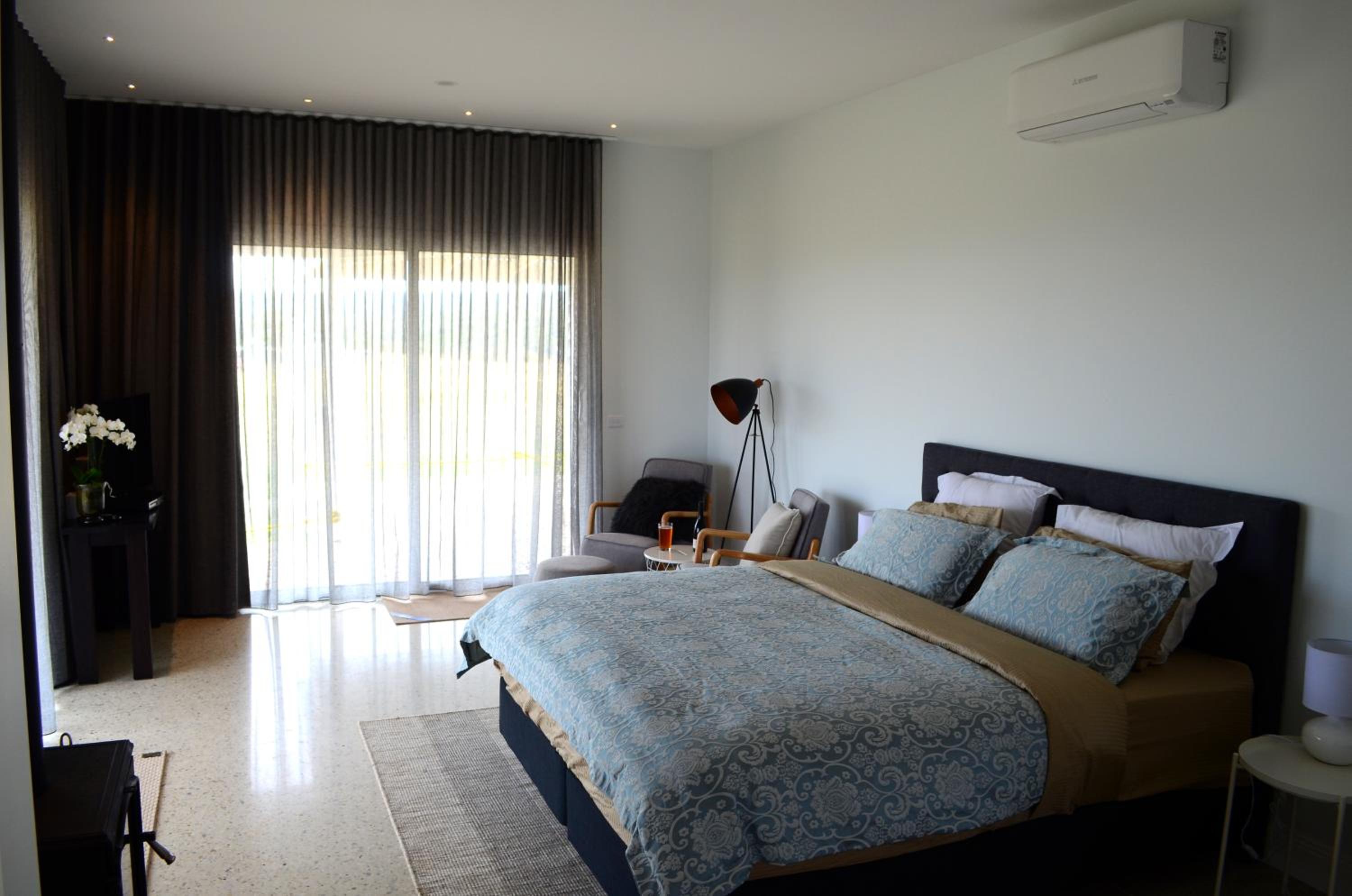 King Suite with Balcony photo 1