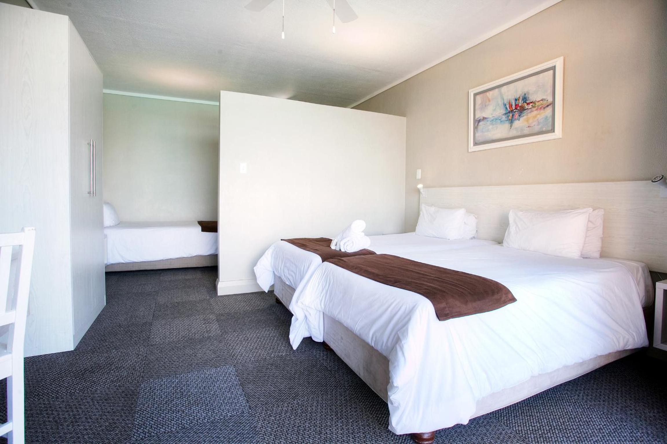 Triple Room with Balcony - Photo 2
