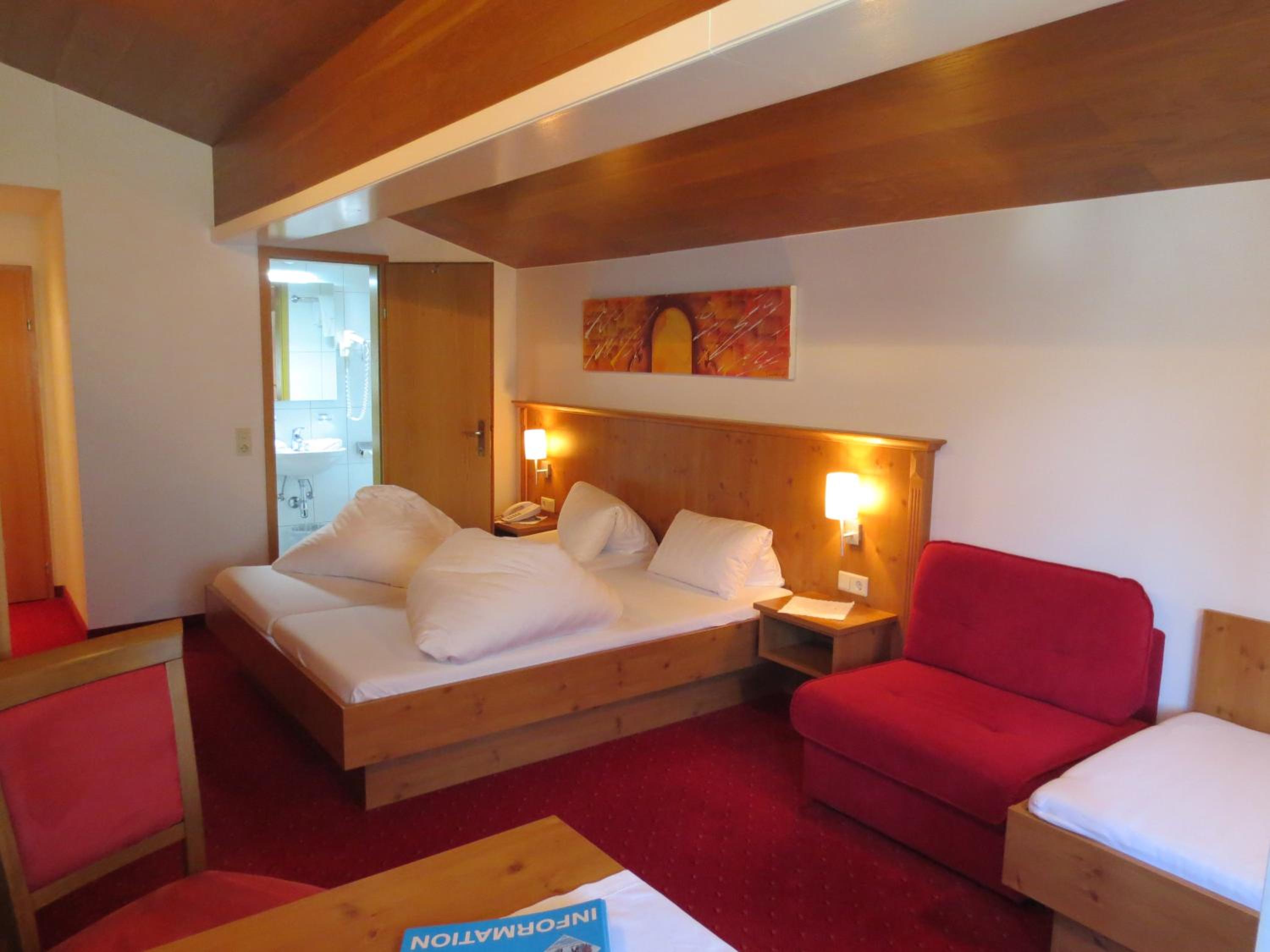Family Room - Photo 3