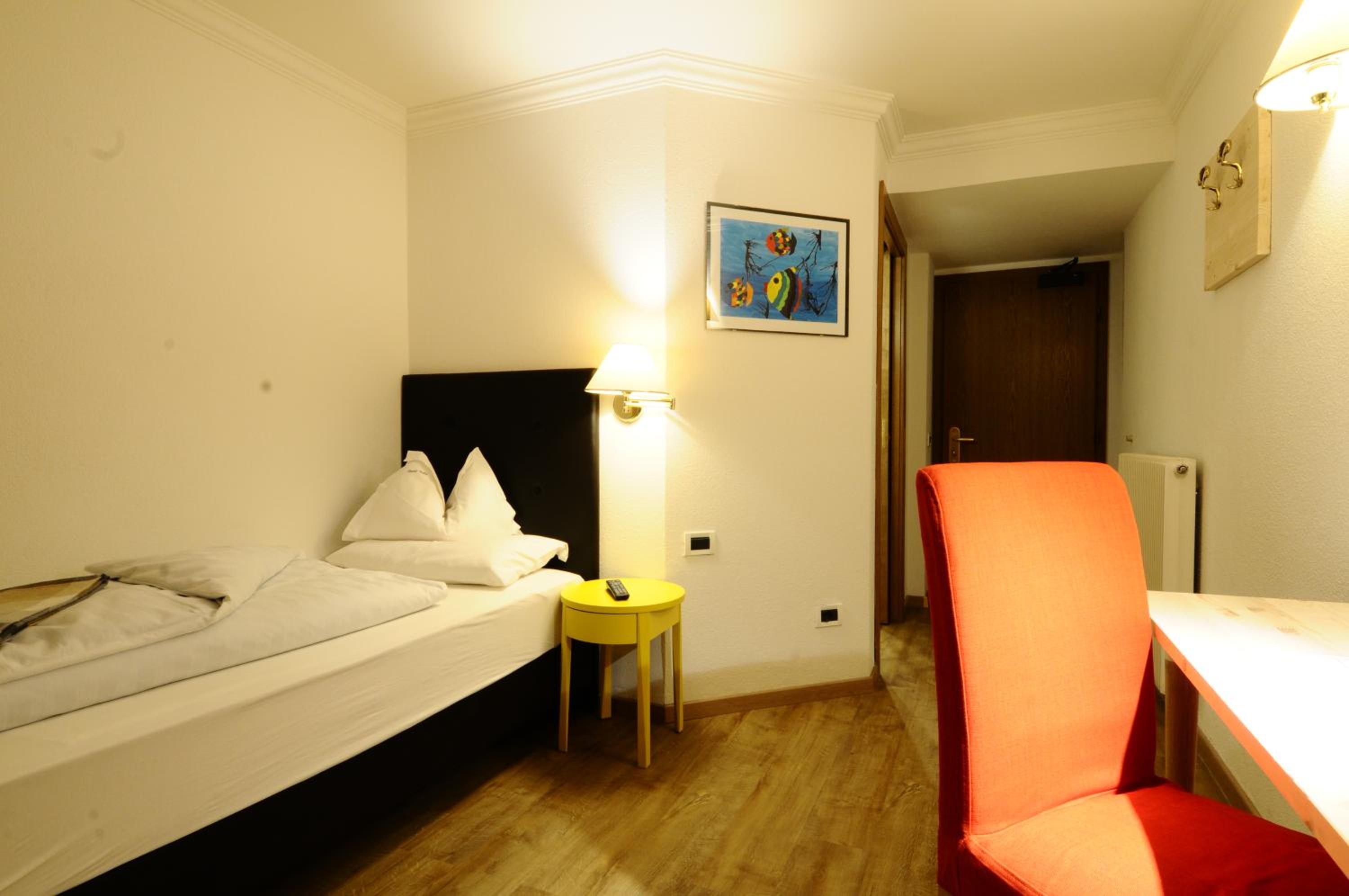 Single Room photo 2