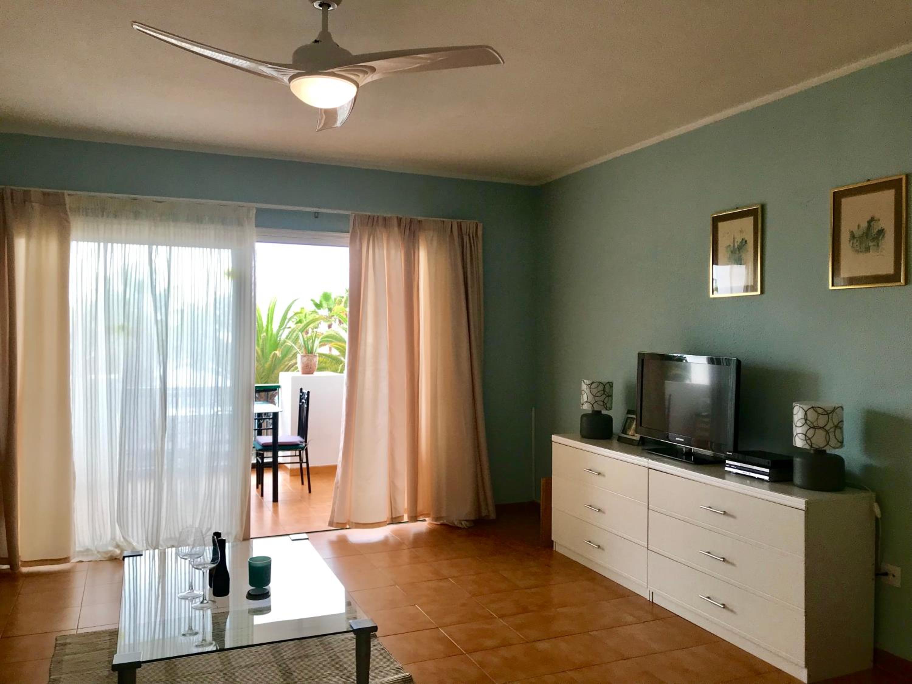 One-Bedroom Apartment - Photo 11