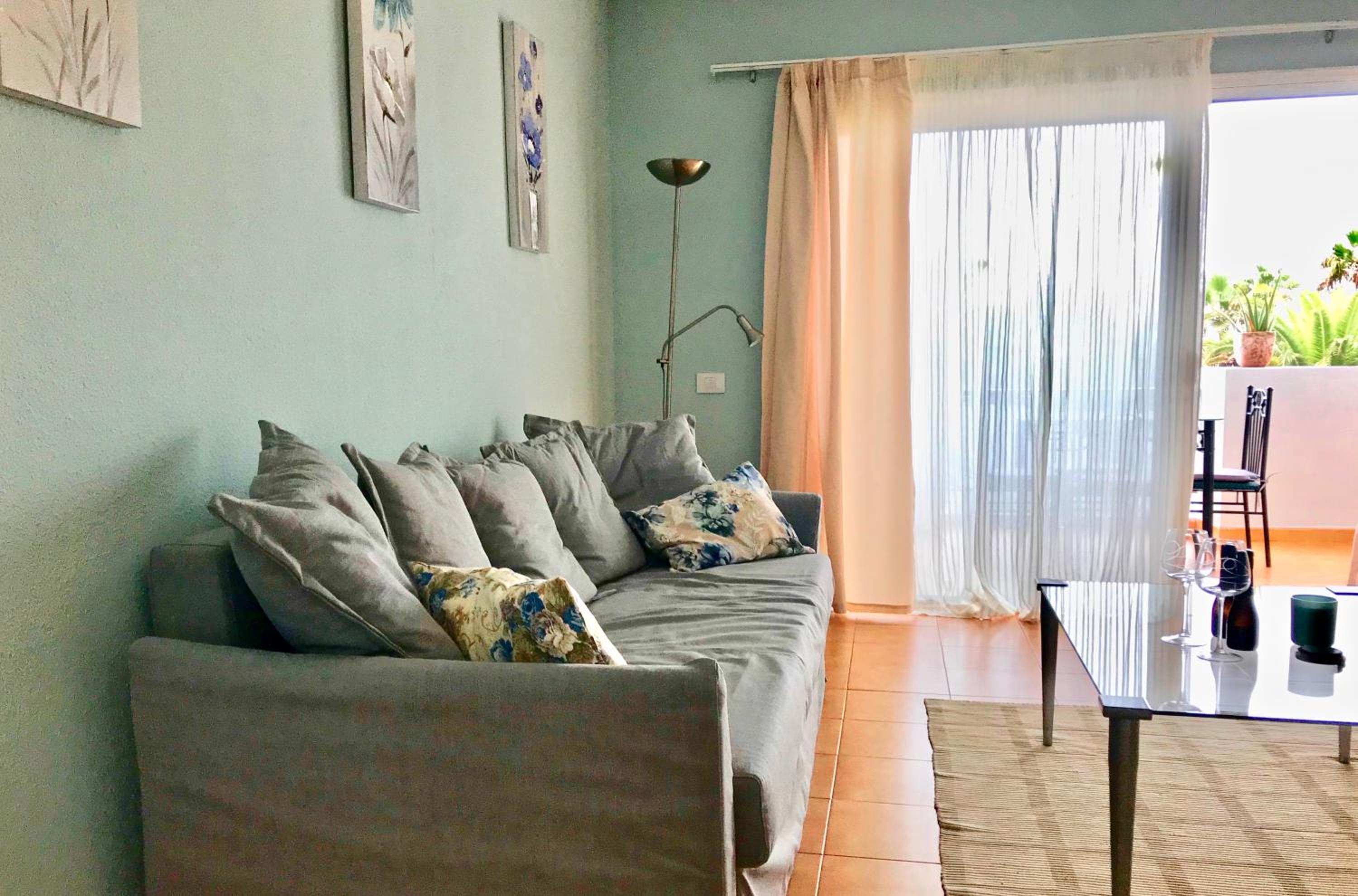 One-Bedroom Apartment - Photo 1