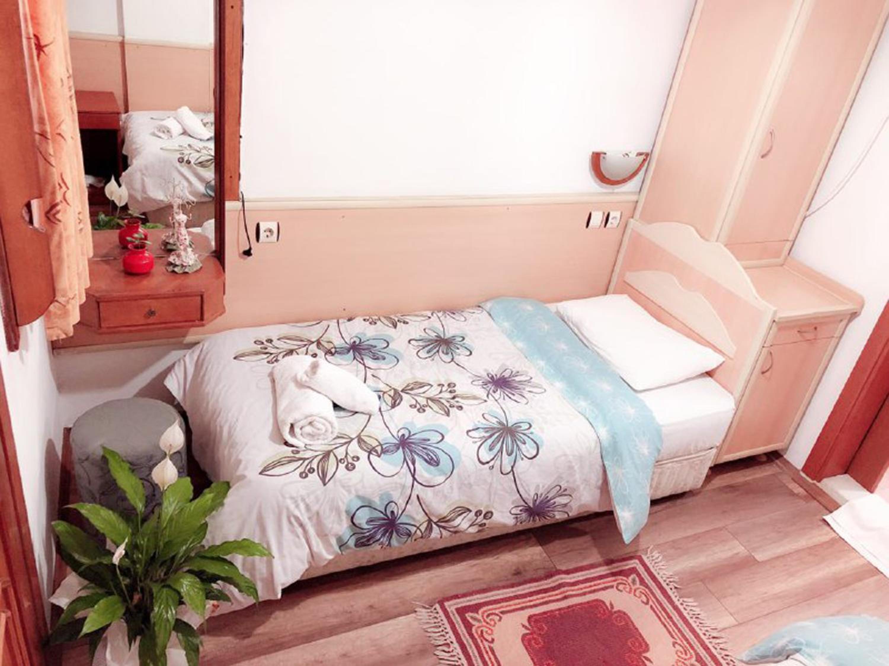 Economy Double Room photo 2