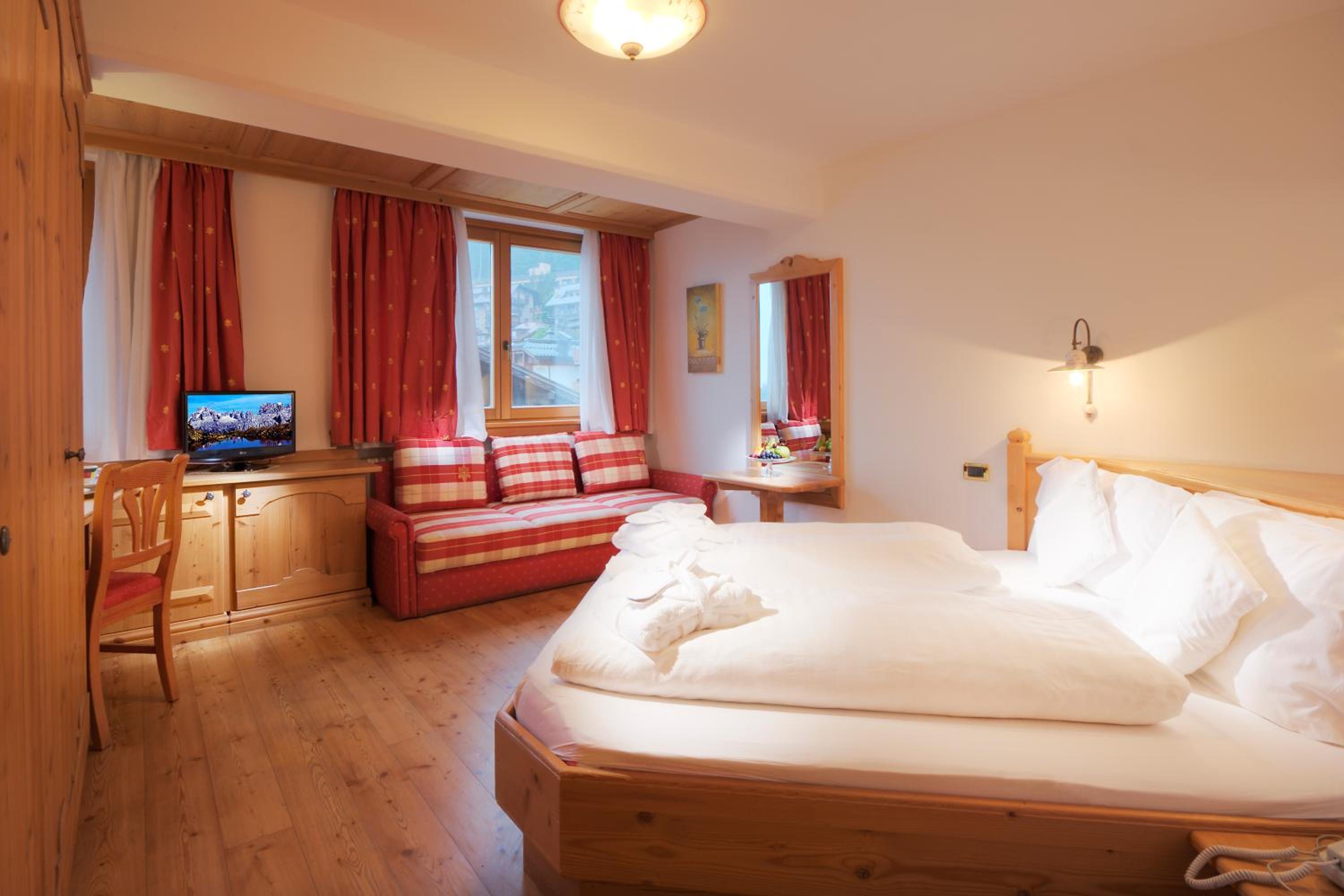 Standard Double Room - Photo 6