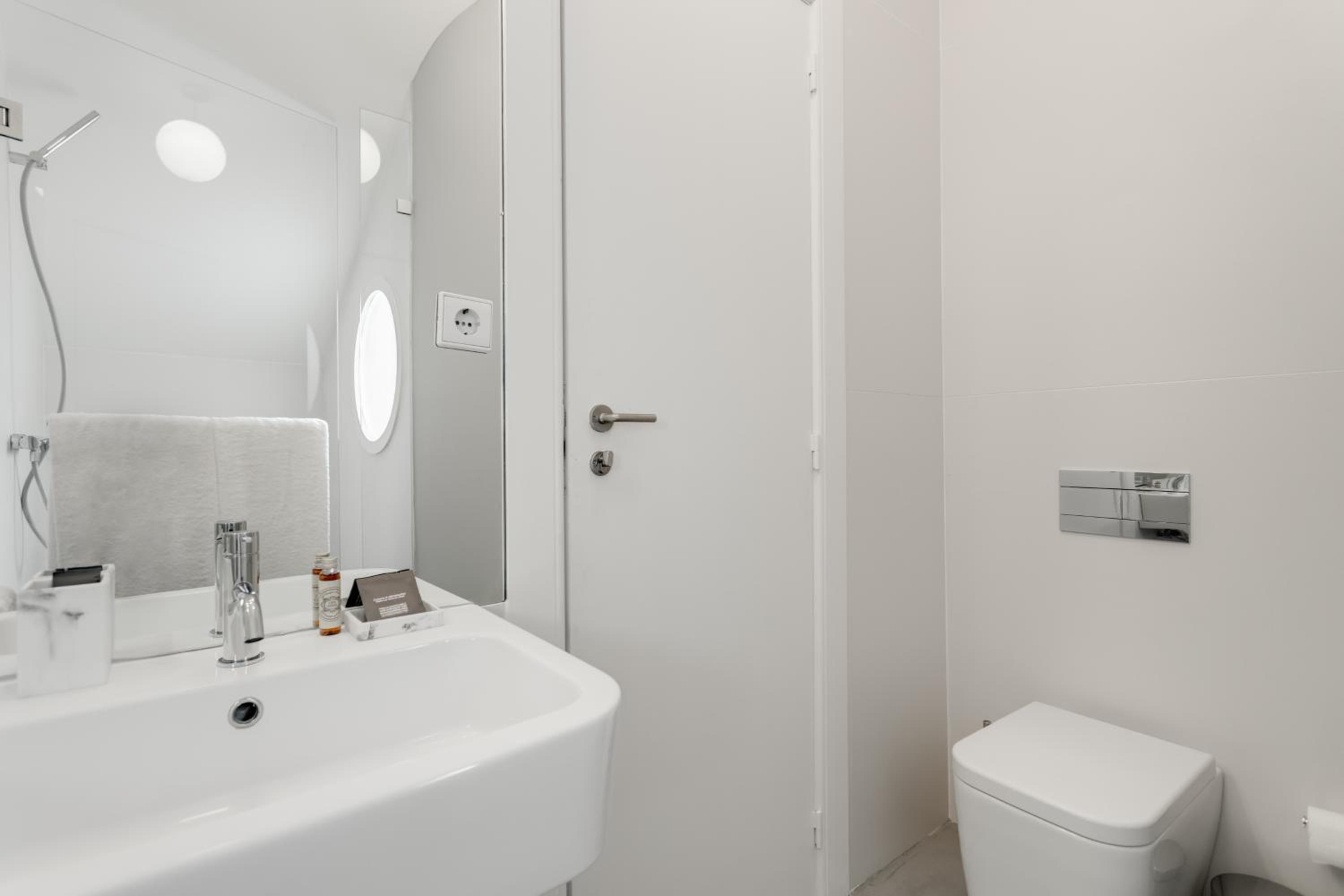 Double Room - Photo 3