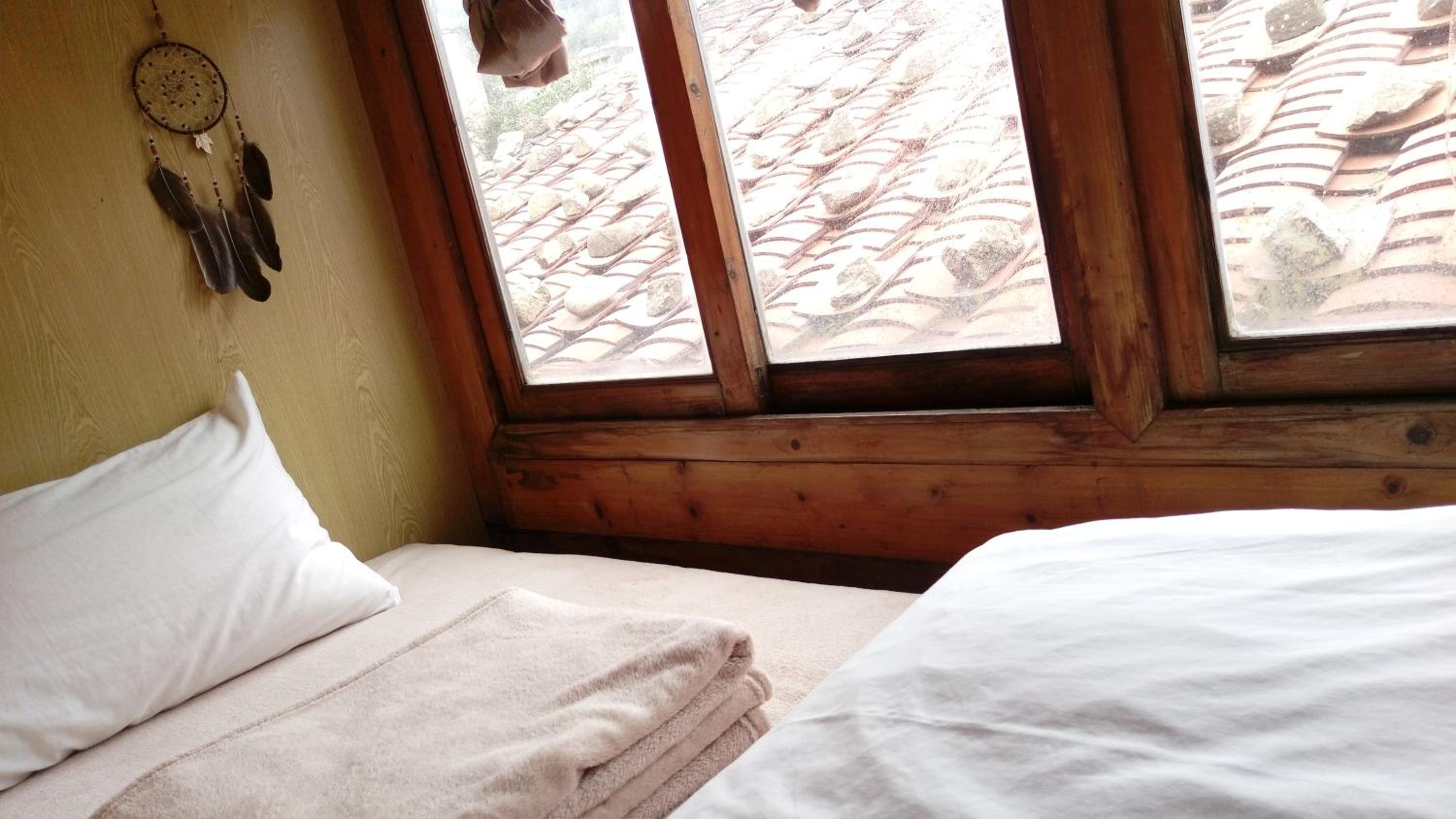 Single Bed in Dormitory Room photo 1